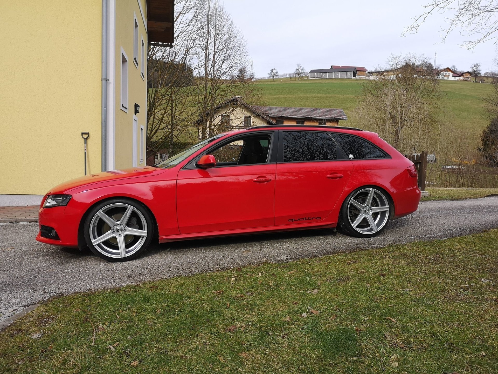 AUDI A4 B8 - KV1 silber glänzend