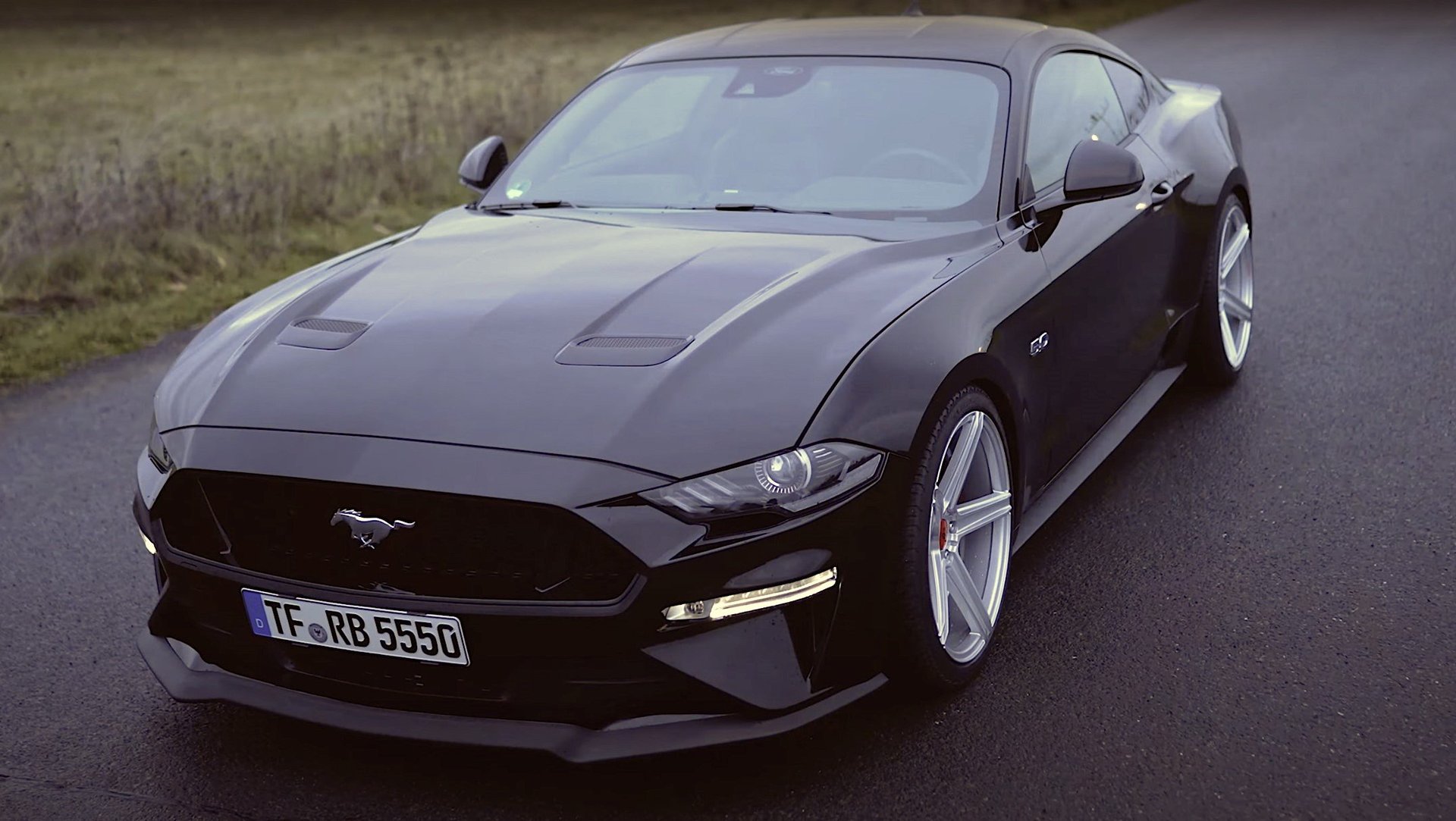 FORD Mustang LAE - KV1 silber glänzend