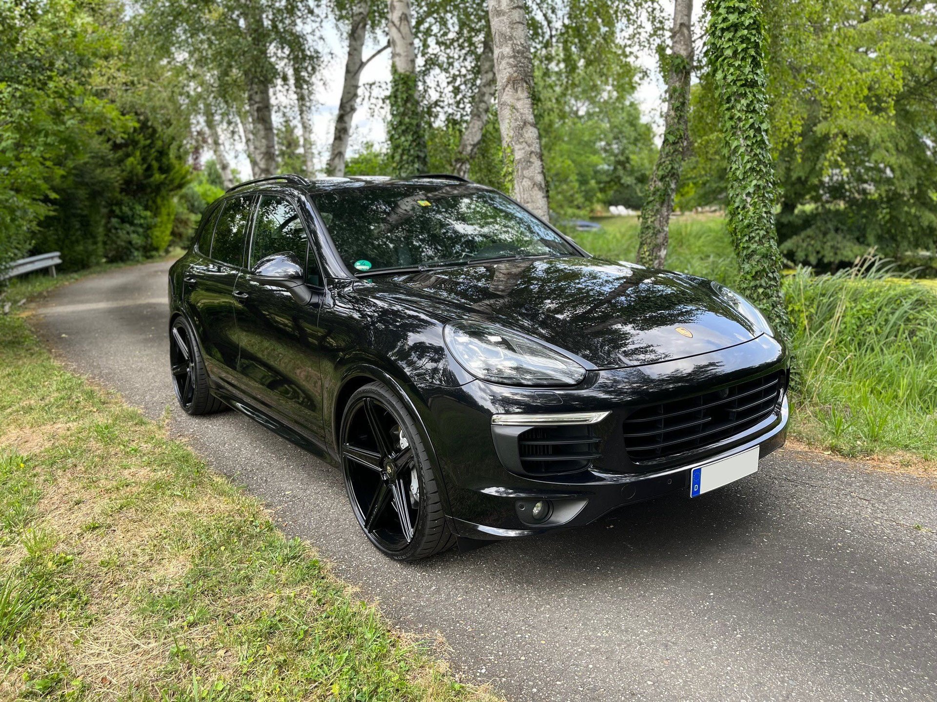 PORSCHE Cayenne 92A - KV1 schwarz glänzend