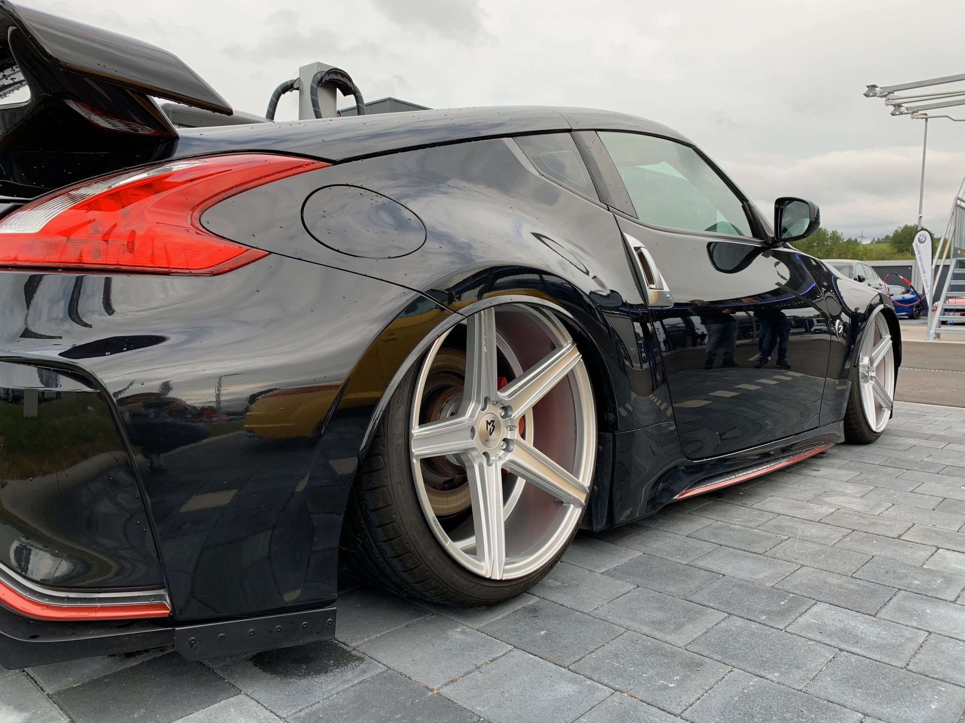 NISSAN 370Z Coupe Z34 KV1 silber glänzend