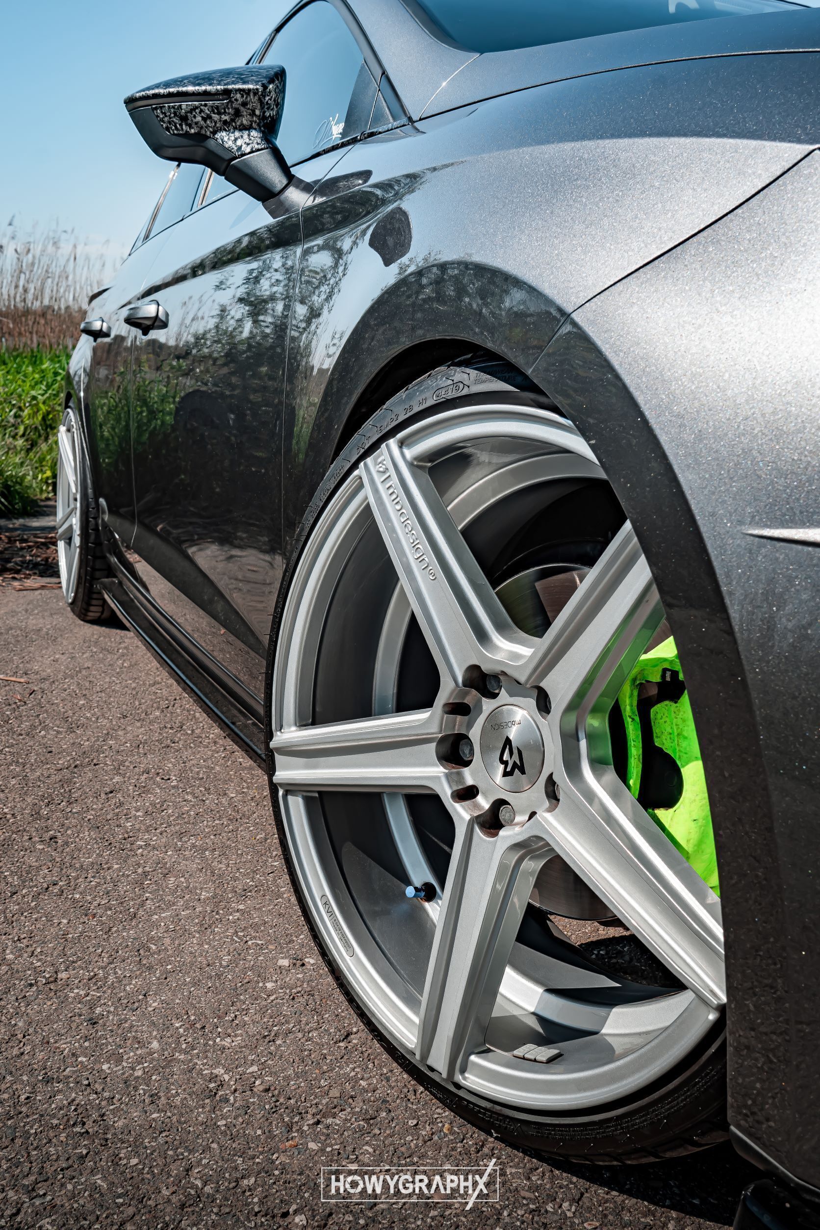 SEAT Leon 5F with mbDESIGN 19 inch alloy wheels