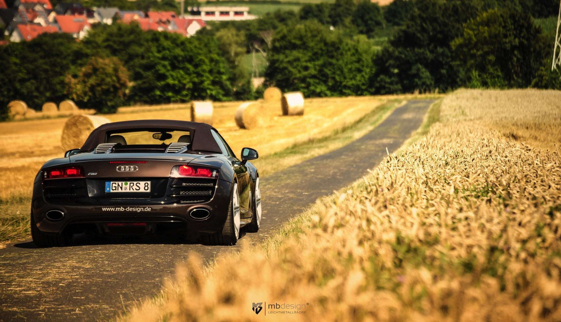 AUDI R8 Coupe 42 KV1 silber glänzend