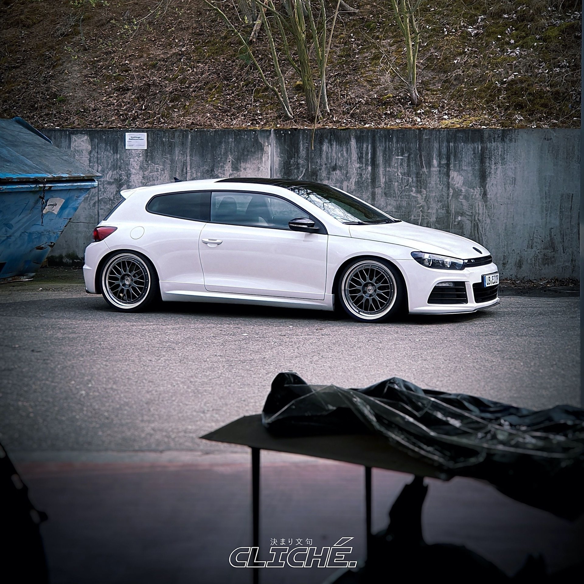 VOLKSWAGEN Scirocco R 13 - LV1 grau glänzend poliert