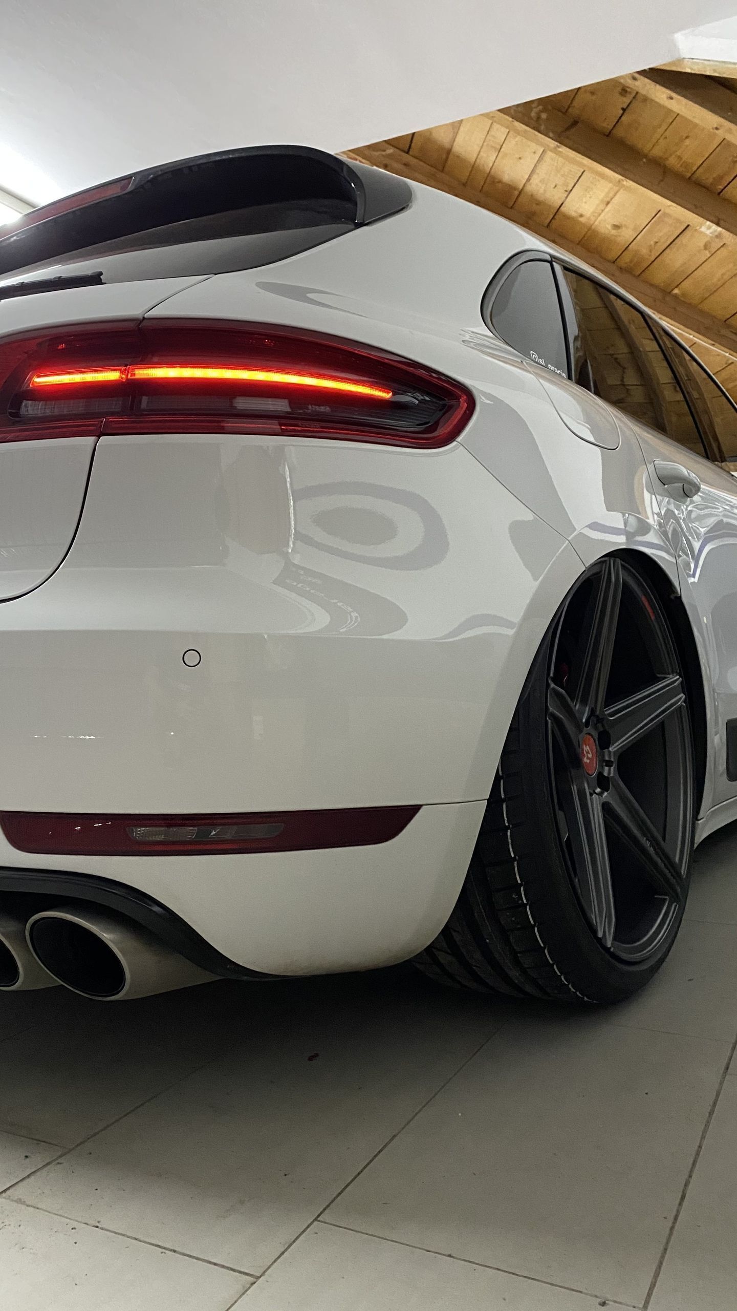 PORSCHE Macan 95B KV1 grau matt