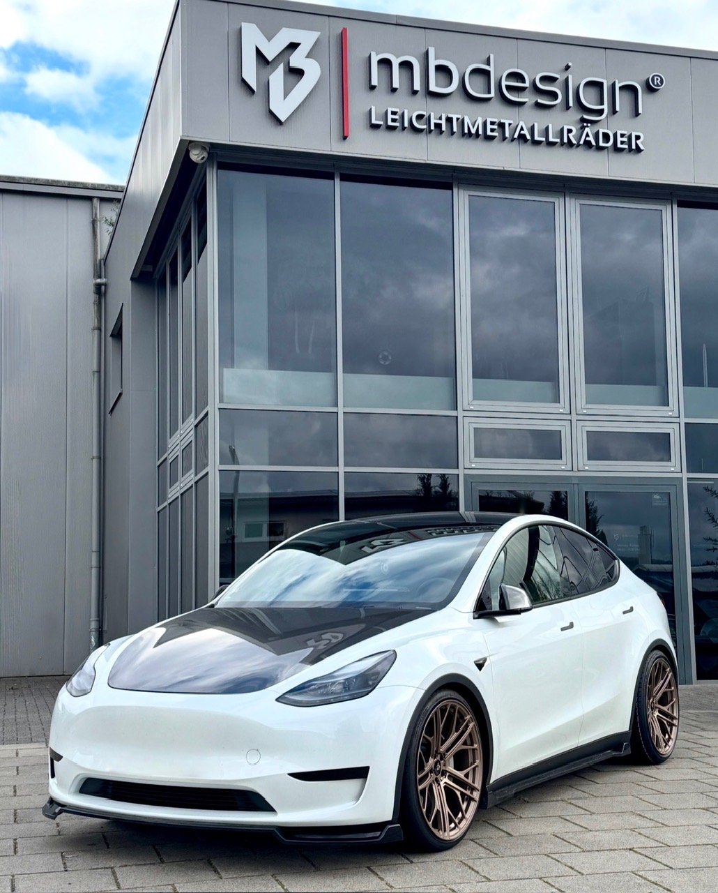 TESLA Model Y | mbDESIGN SF1