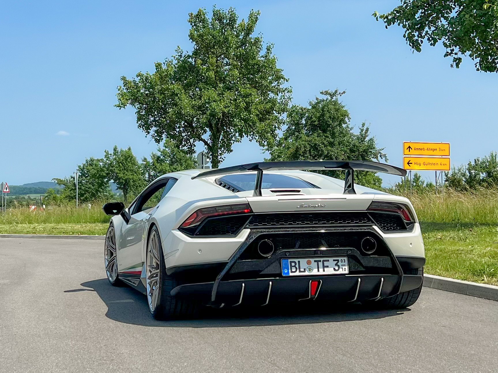 LAMBORGHINI Huracan Coupe H Performante SF1.3 rosegold matt Außenbett poliert