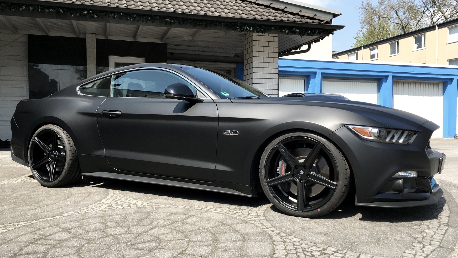 ML Concept KV1 Auto in matt black – Auto Ansicht Seite Vorne