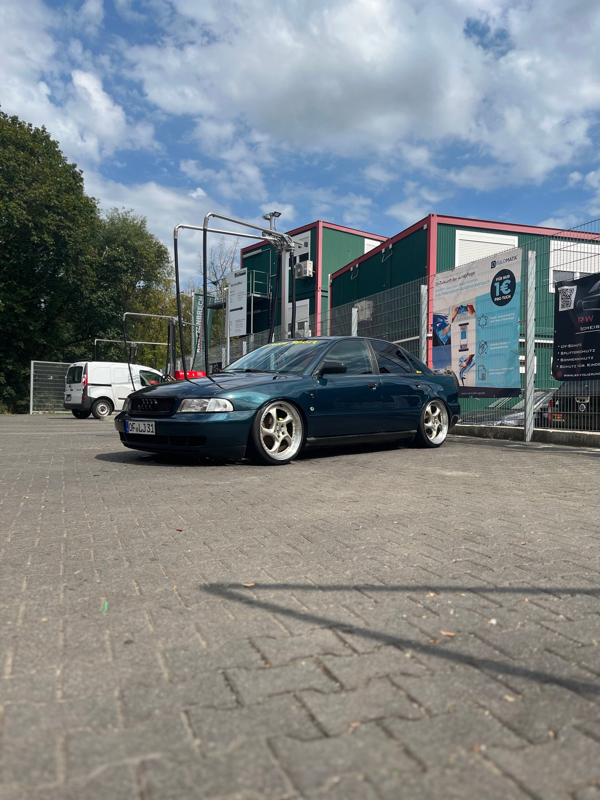 AUDI A4 B5 - TURBO S champagner glänzend poliert