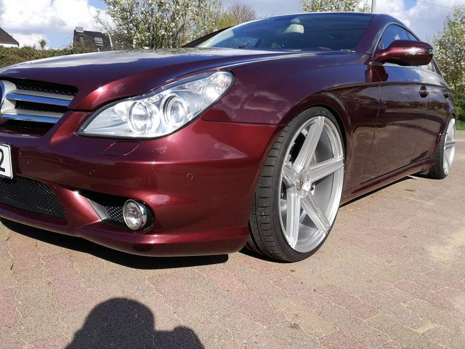 MERCEDES-BENZ CLS-Klasse 219 KV1 silber glänzend