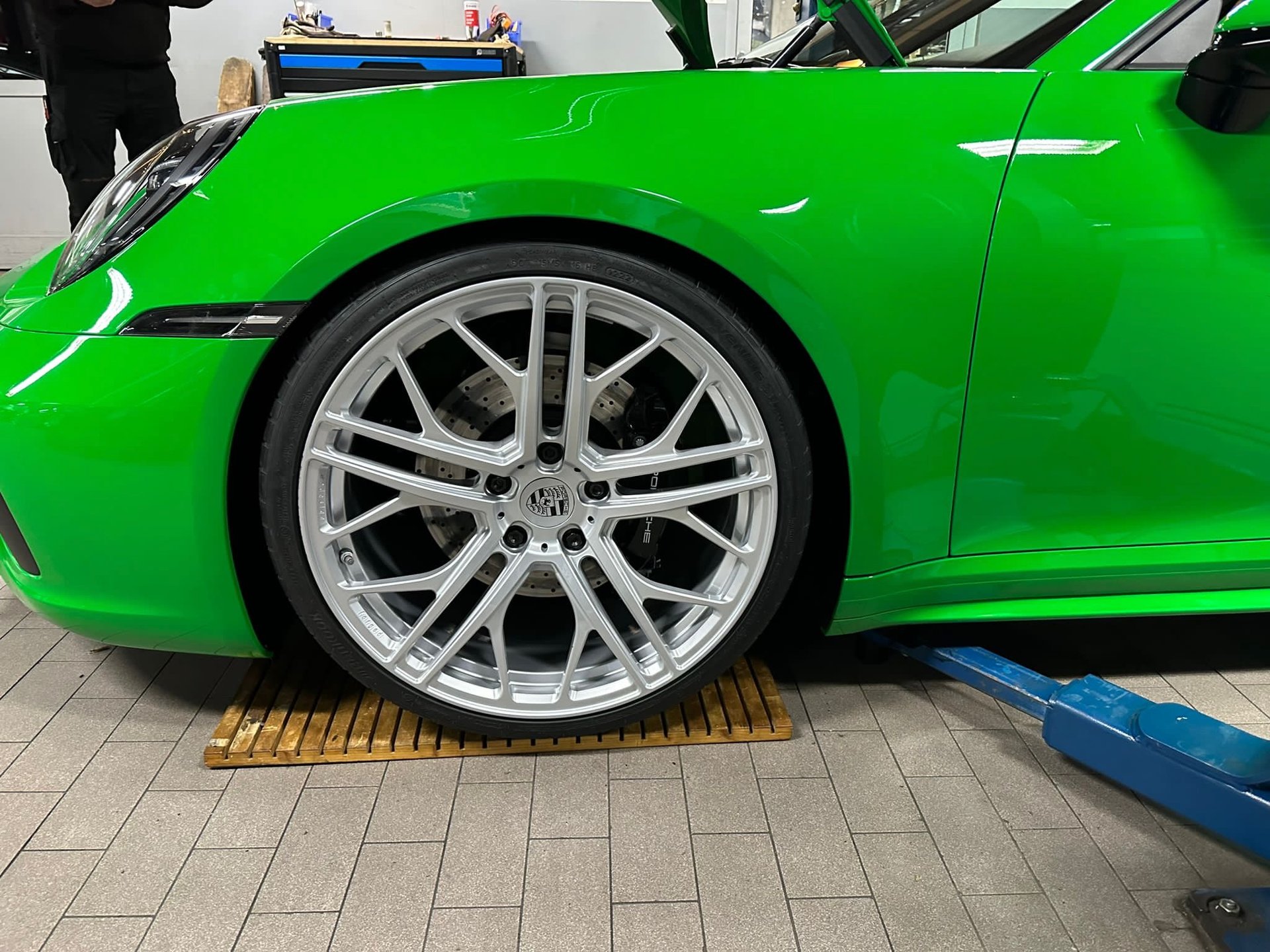 PORSCHE 911 Cabrio Carrera 4 GTS – mbDESIGN wheels in 21/22 inches