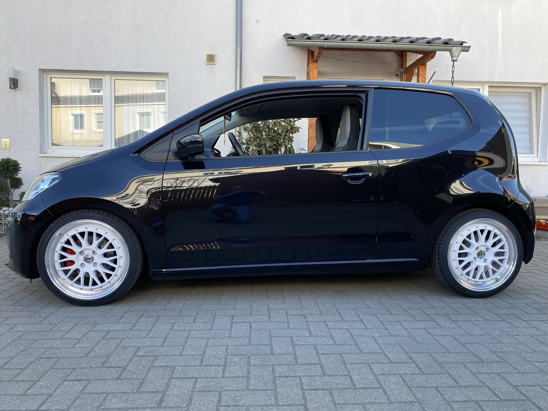 VOLKSWAGEN up! AA