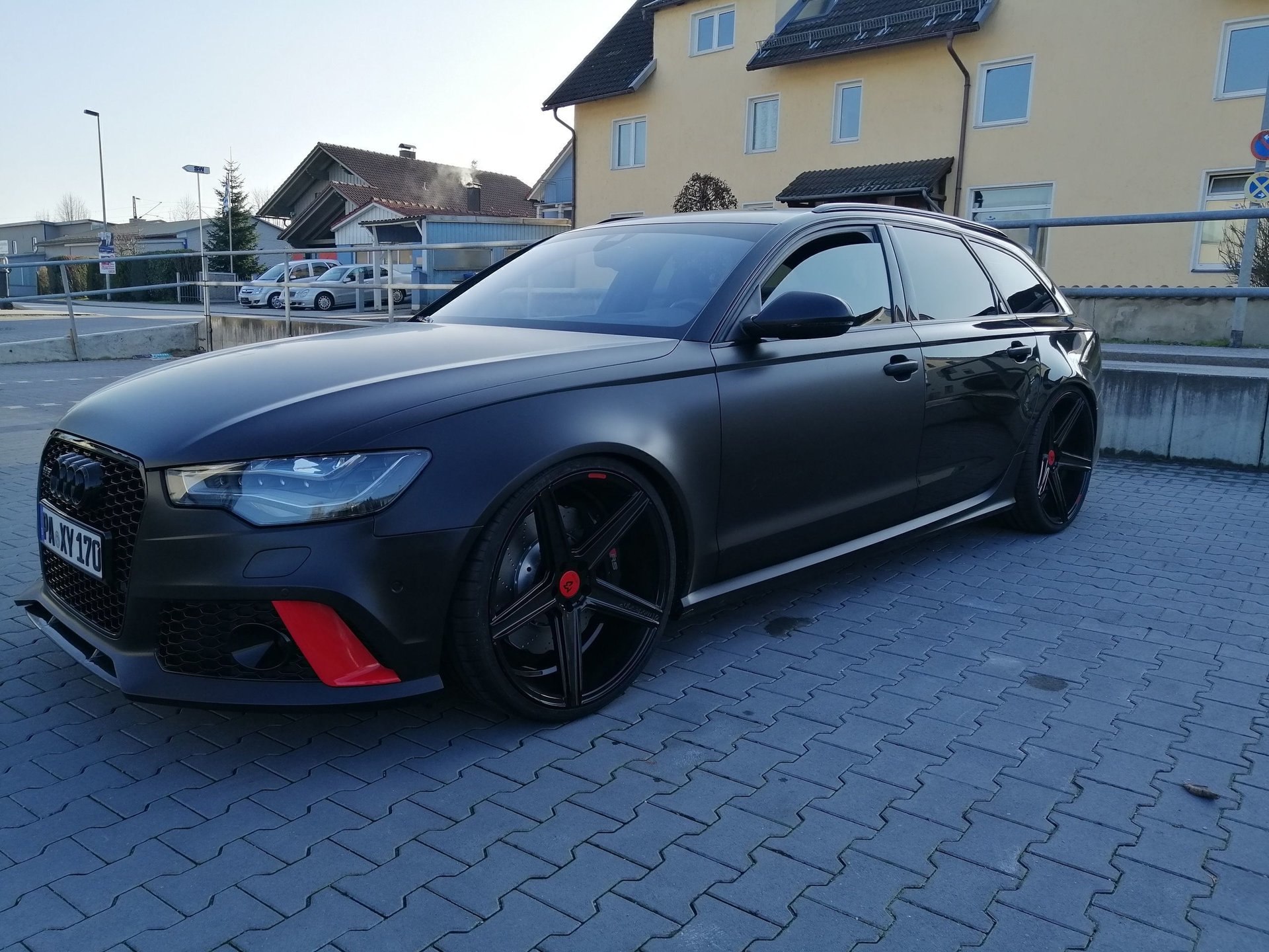 AUDI RS6 Avant 4G - KV1 schwarz glänzend