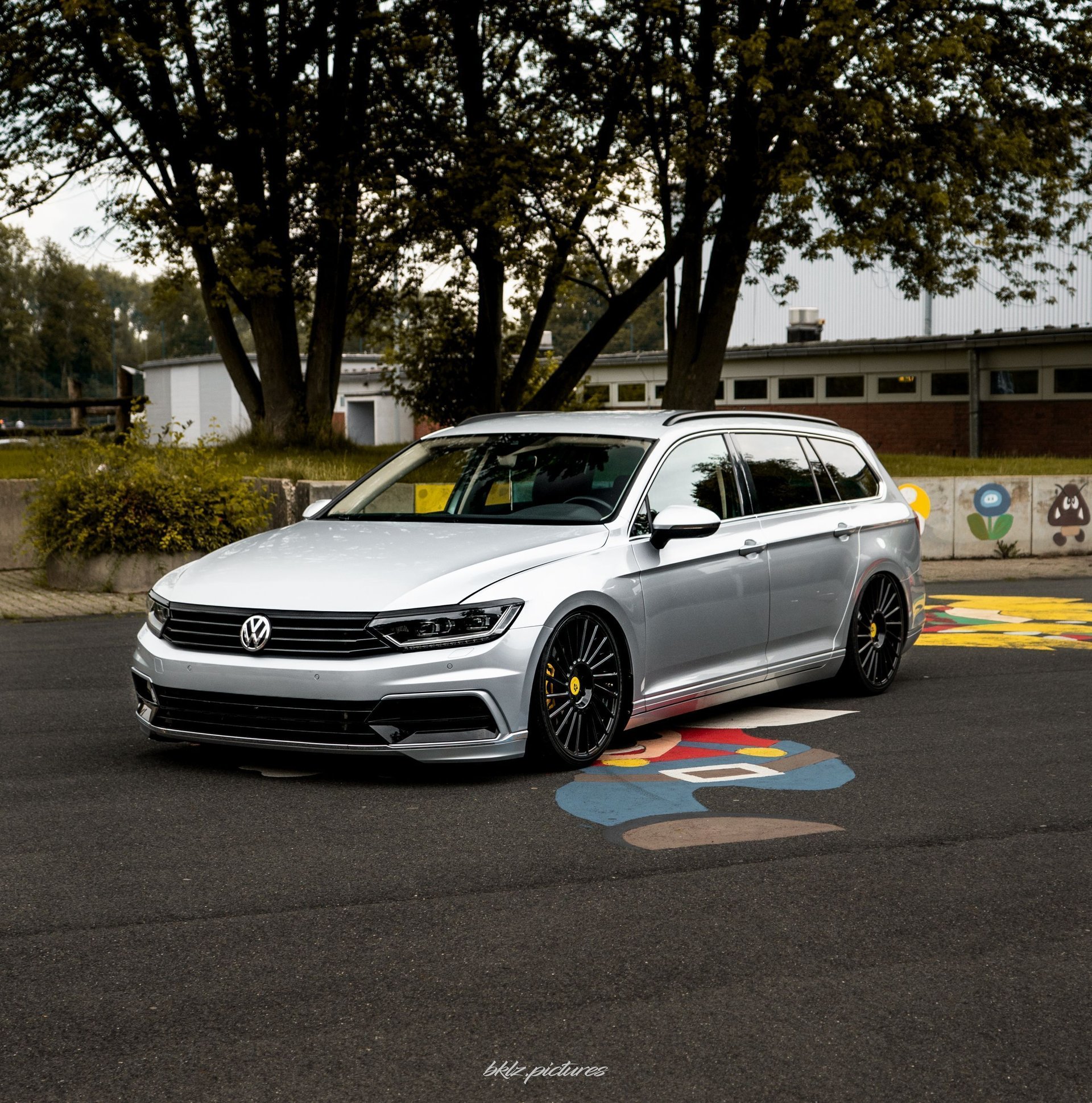 VOLKSWAGEN Passat 3C - VR3 schwarz glänzend poliert