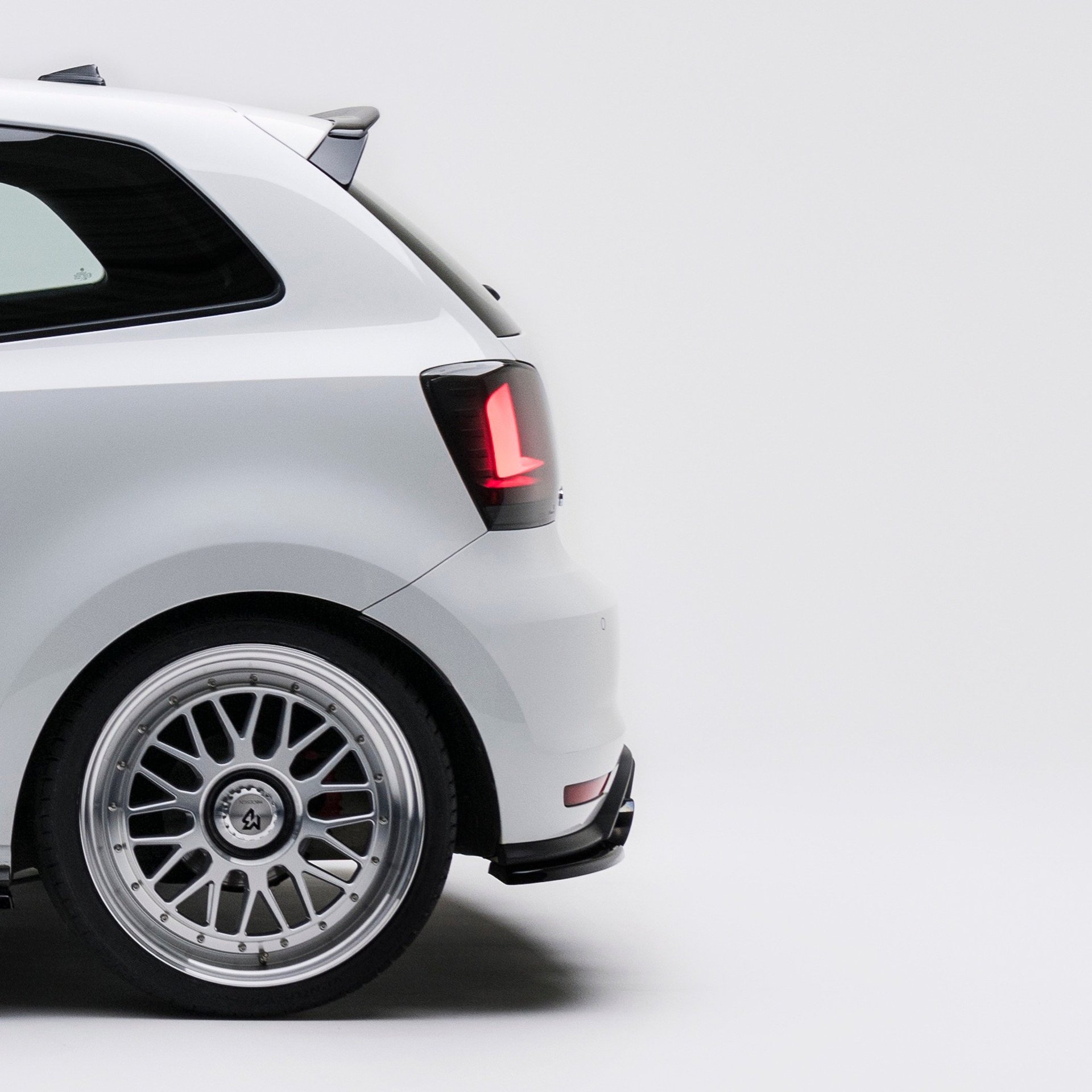 VOLKSWAGEN Polo 6R LV1 silber glänzend voll poliert