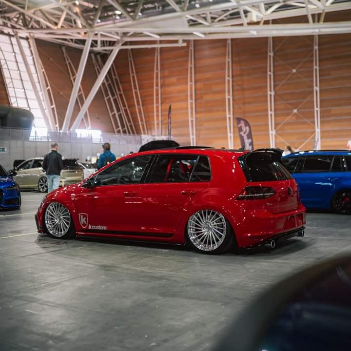 VOLKSWAGEN Golf 7 GTI with mbDESIGN 20 inch alloy wheels