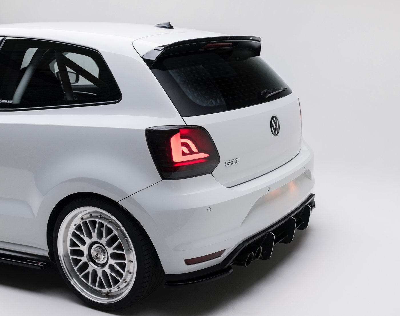 VOLKSWAGEN Polo 6R LV1 silber glänzend voll poliert
