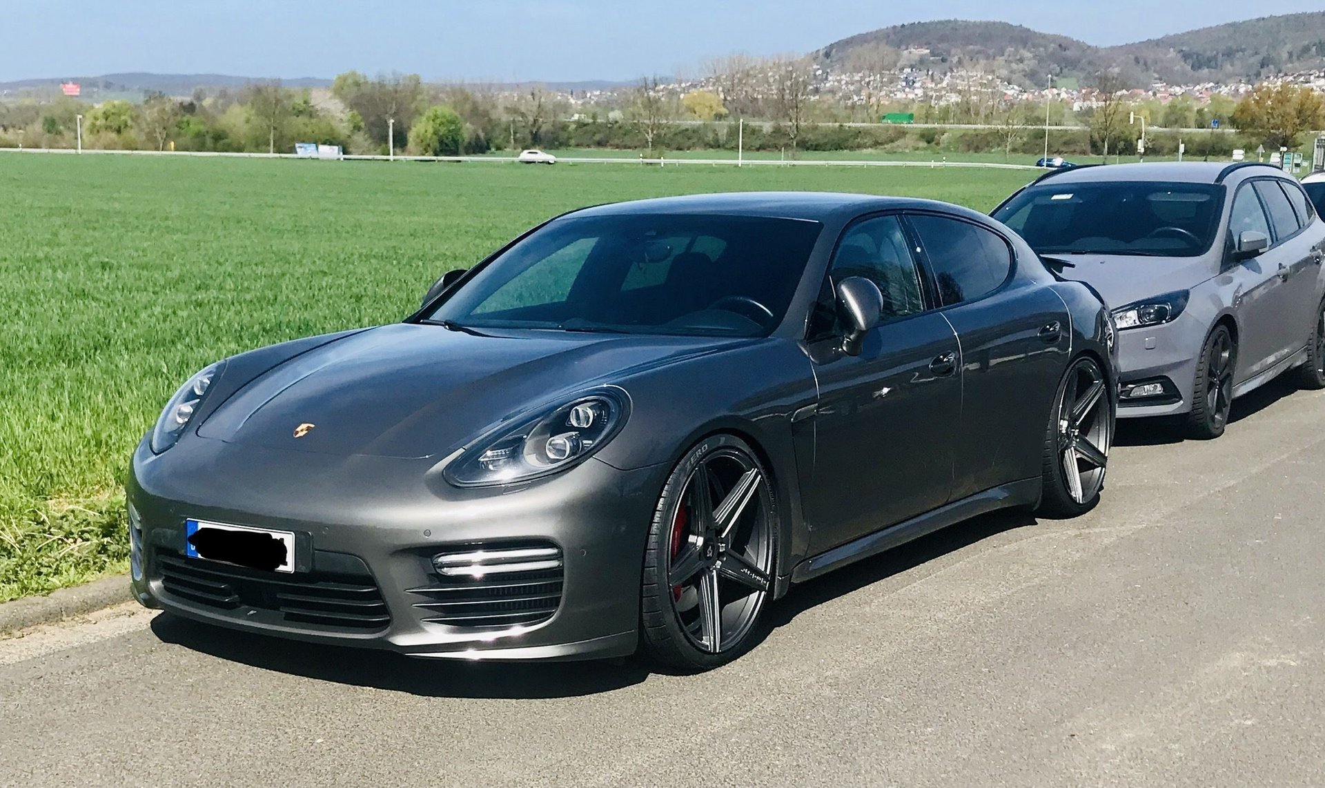 PORSCHE Panamera 970 - KV1 grau glänzend