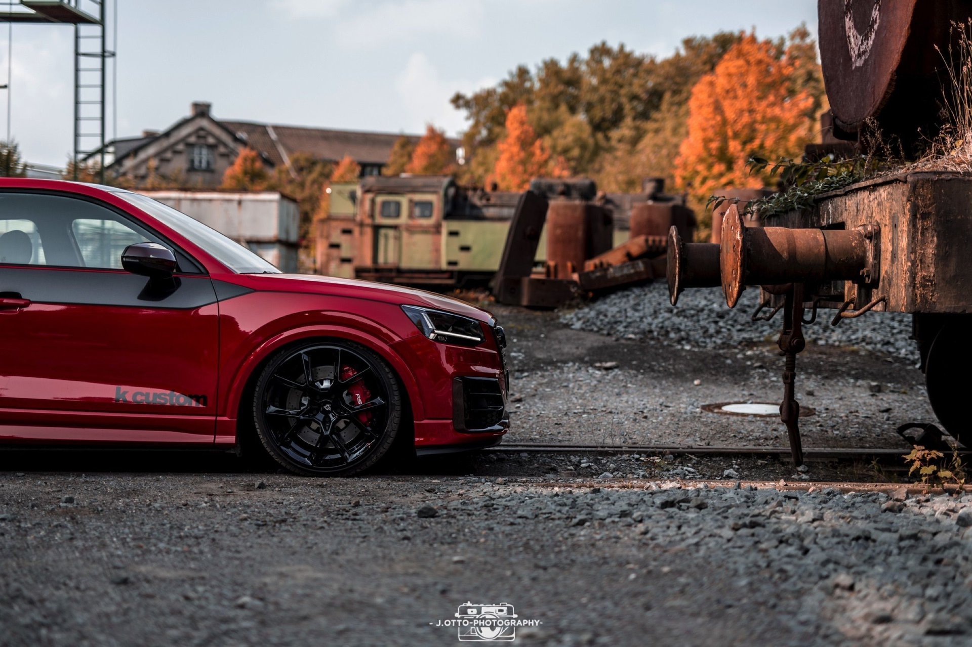 AUDI Q2 GA KX1 schwarz glänzend