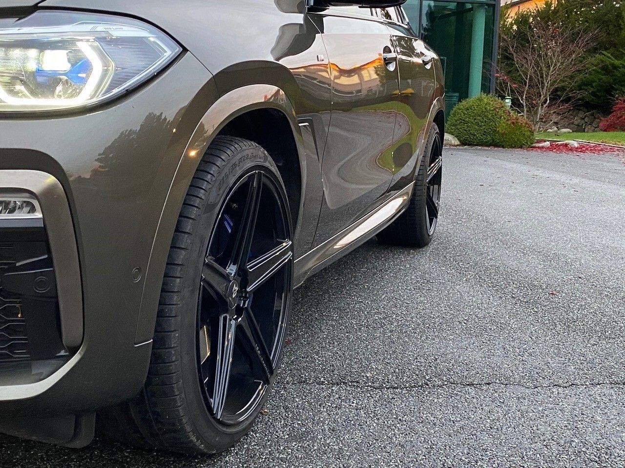 BMW X6 G6X KV1 schwarz glänzend