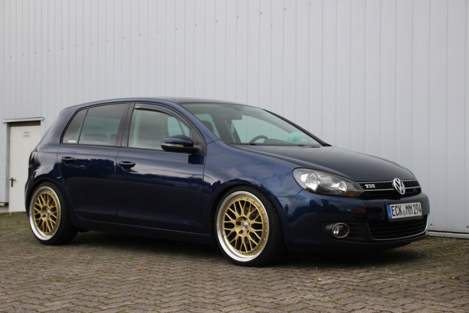 VOLKSWAGEN Golf 6 Cabrio 1K - LV1 gold shiny polished
