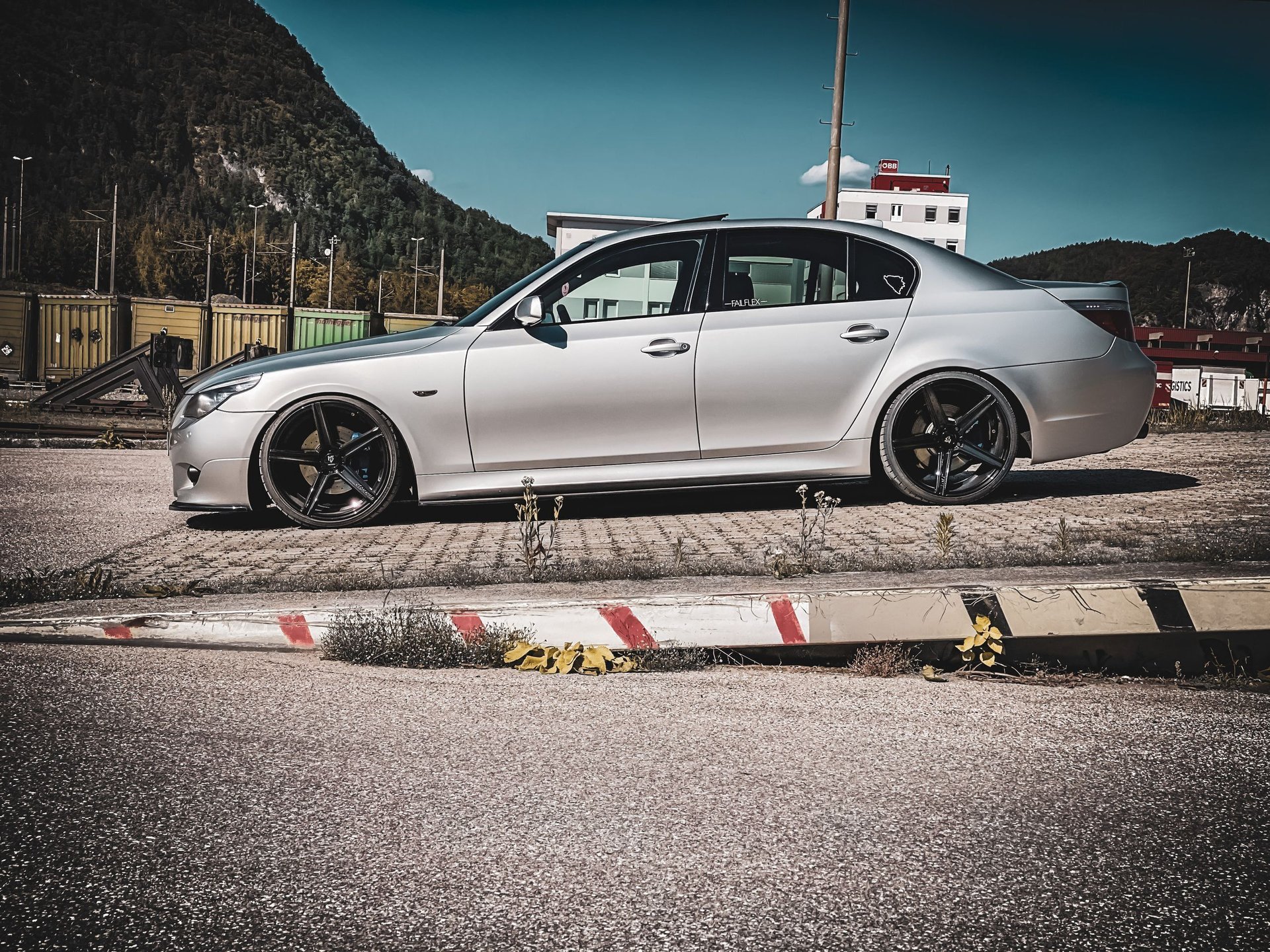 BMW 5er 560L - KV1 schwarz glänzend