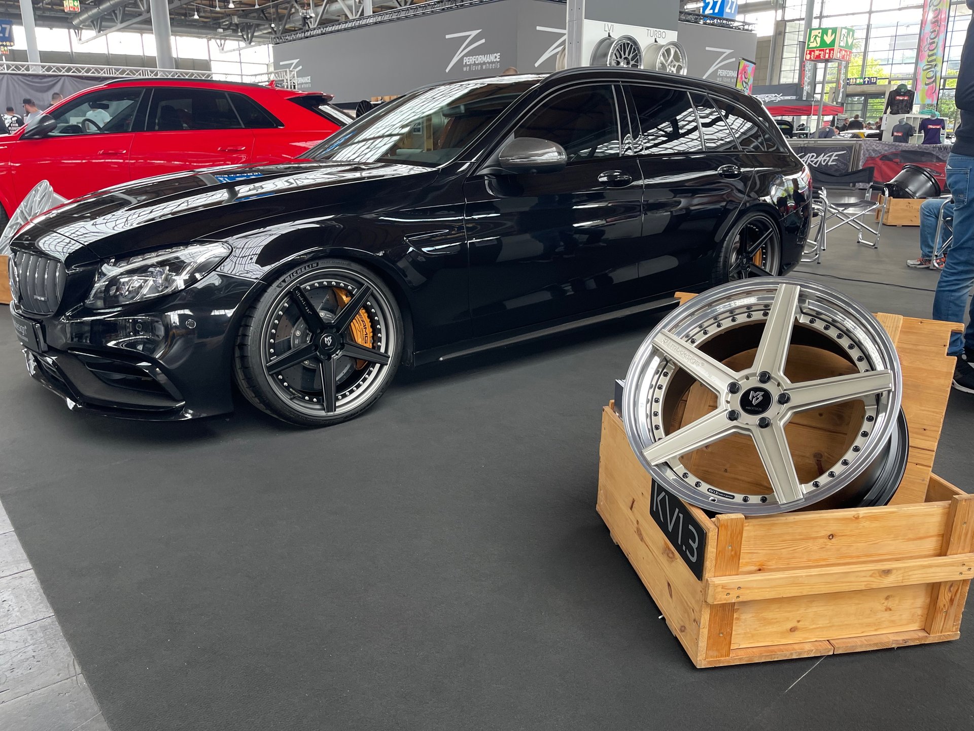 MERCEDES-BENZ C-Class T-Model AMG with mbDESIGN 20 inch wheels