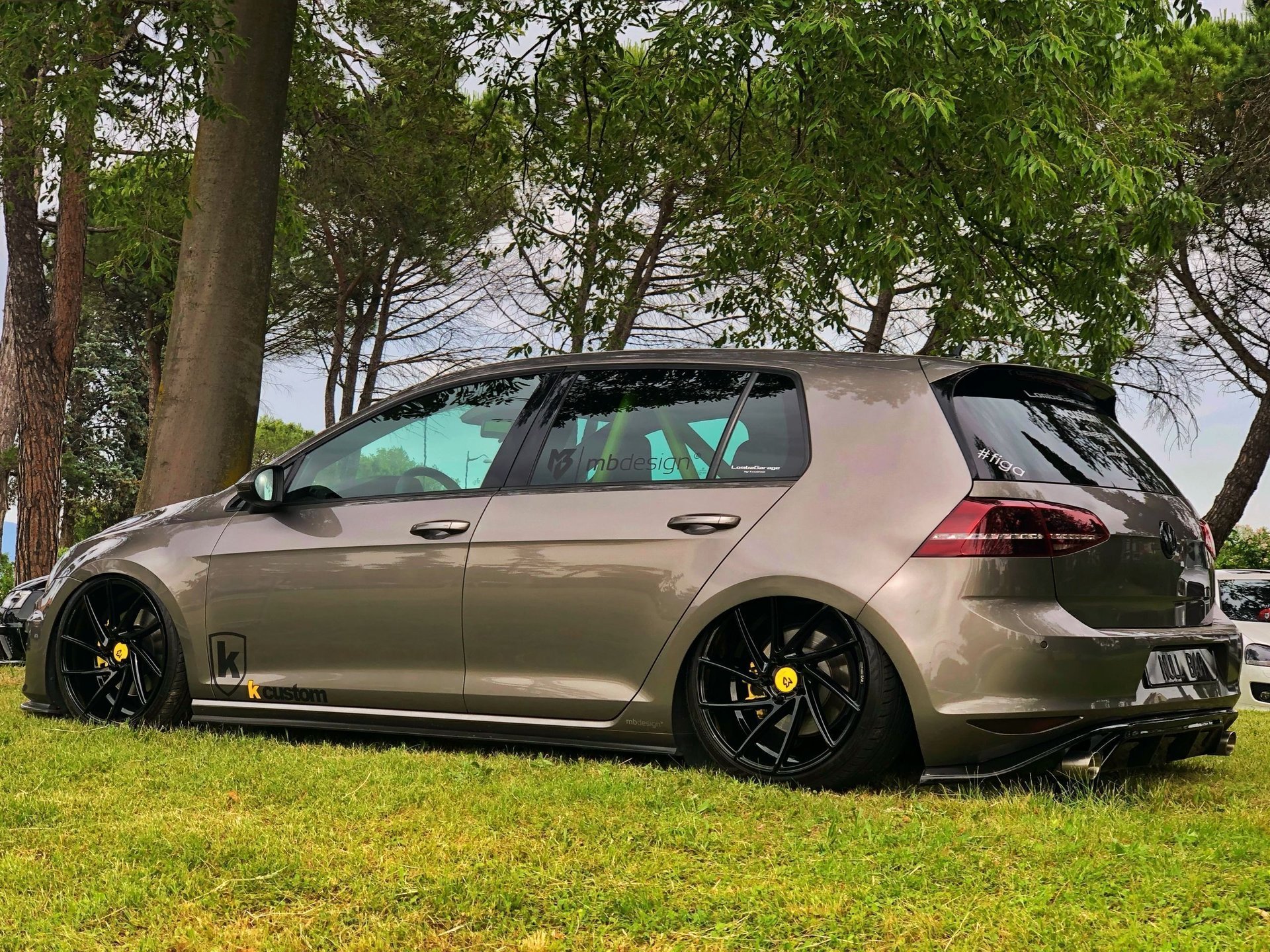 VOLKSWAGEN Golf 7 AU - KV2 schwarz glänzend