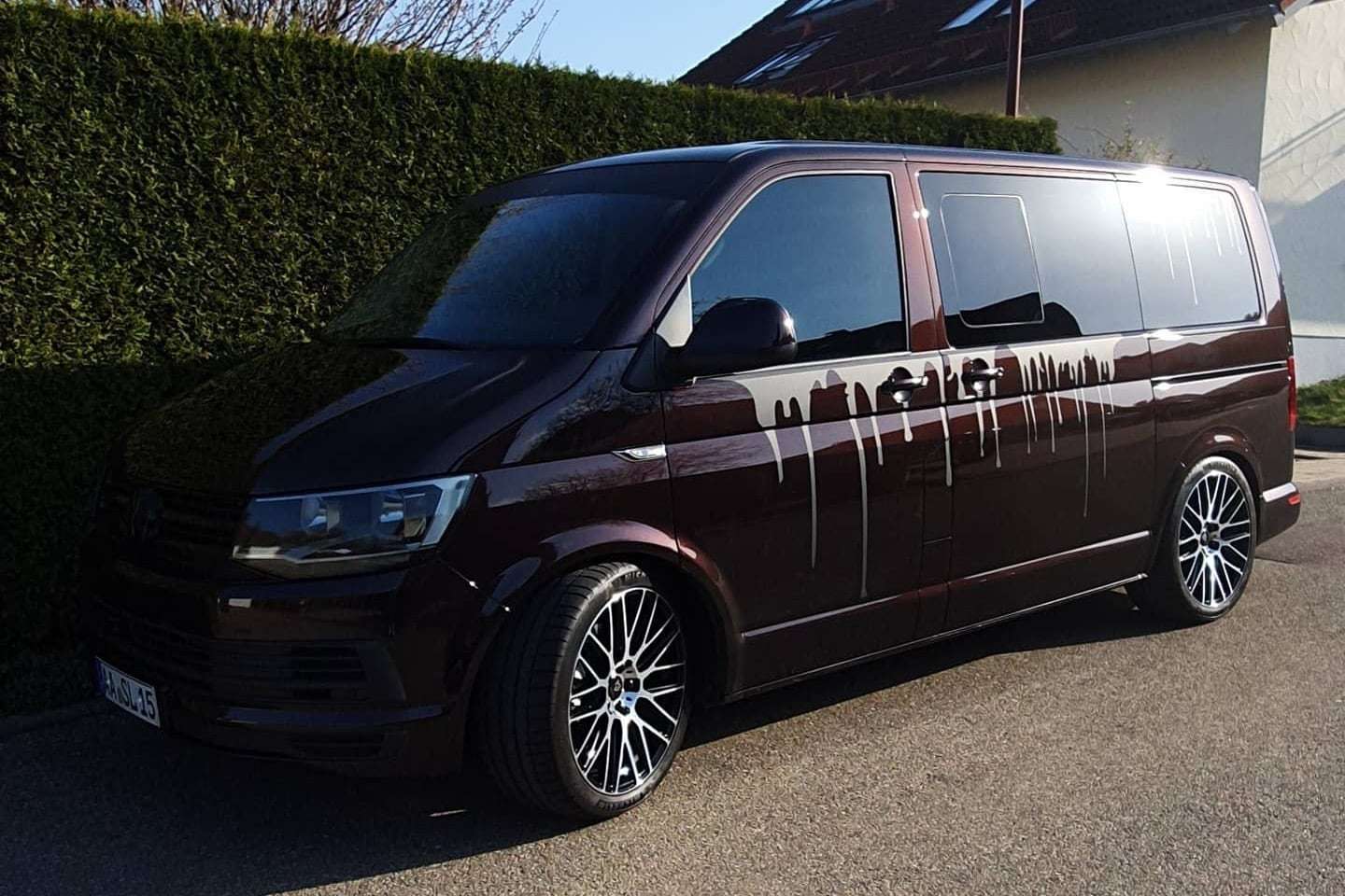 VOLKSWAGEN T6 Bus Multivan 7HC - KV4 schwarz glänzend poliert