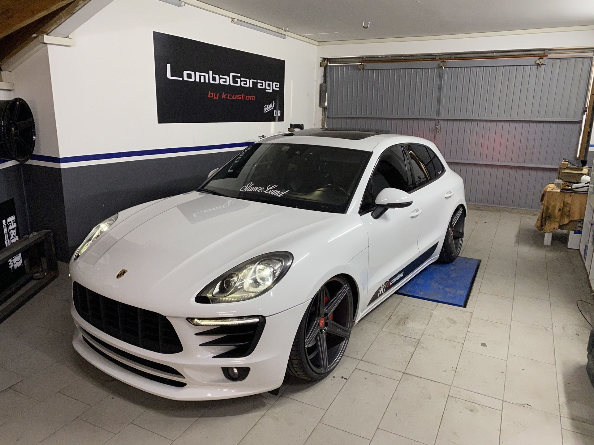 PORSCHE Macan 95B - KV1 grau matt
