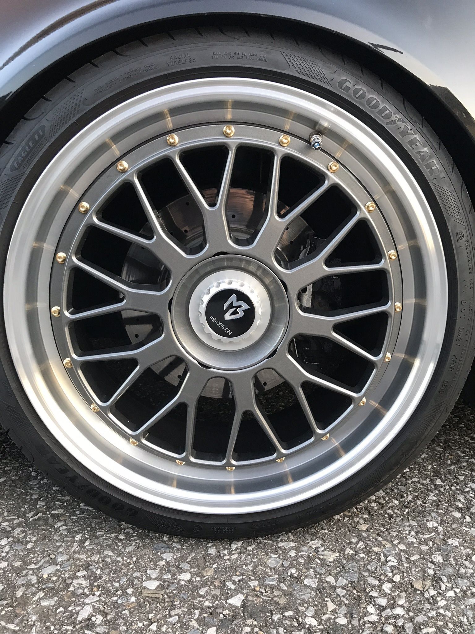 BMW 3er 346L LV1 grau glänzend poliert