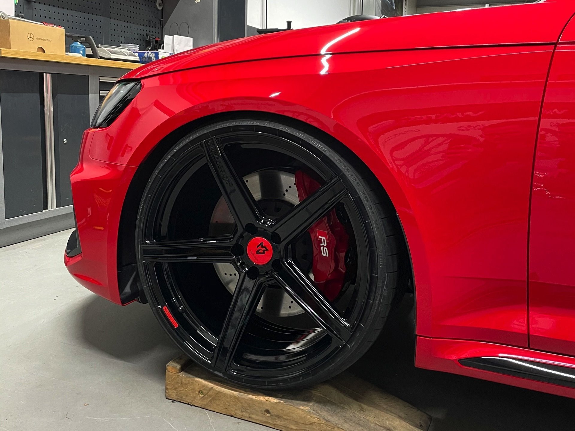 AUDI RS4 Avant B8(B9) KV1 S schwarz glänzend