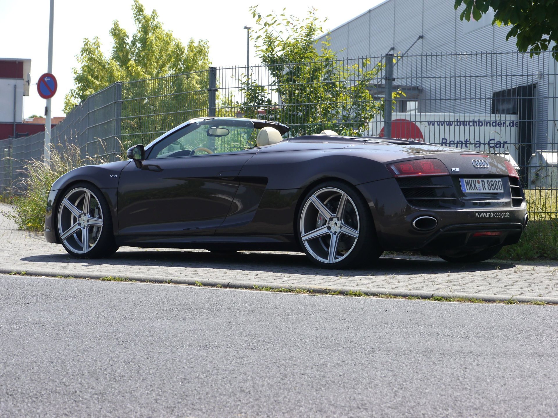AUDI R8 Coupe 42 KV1 silber glänzend