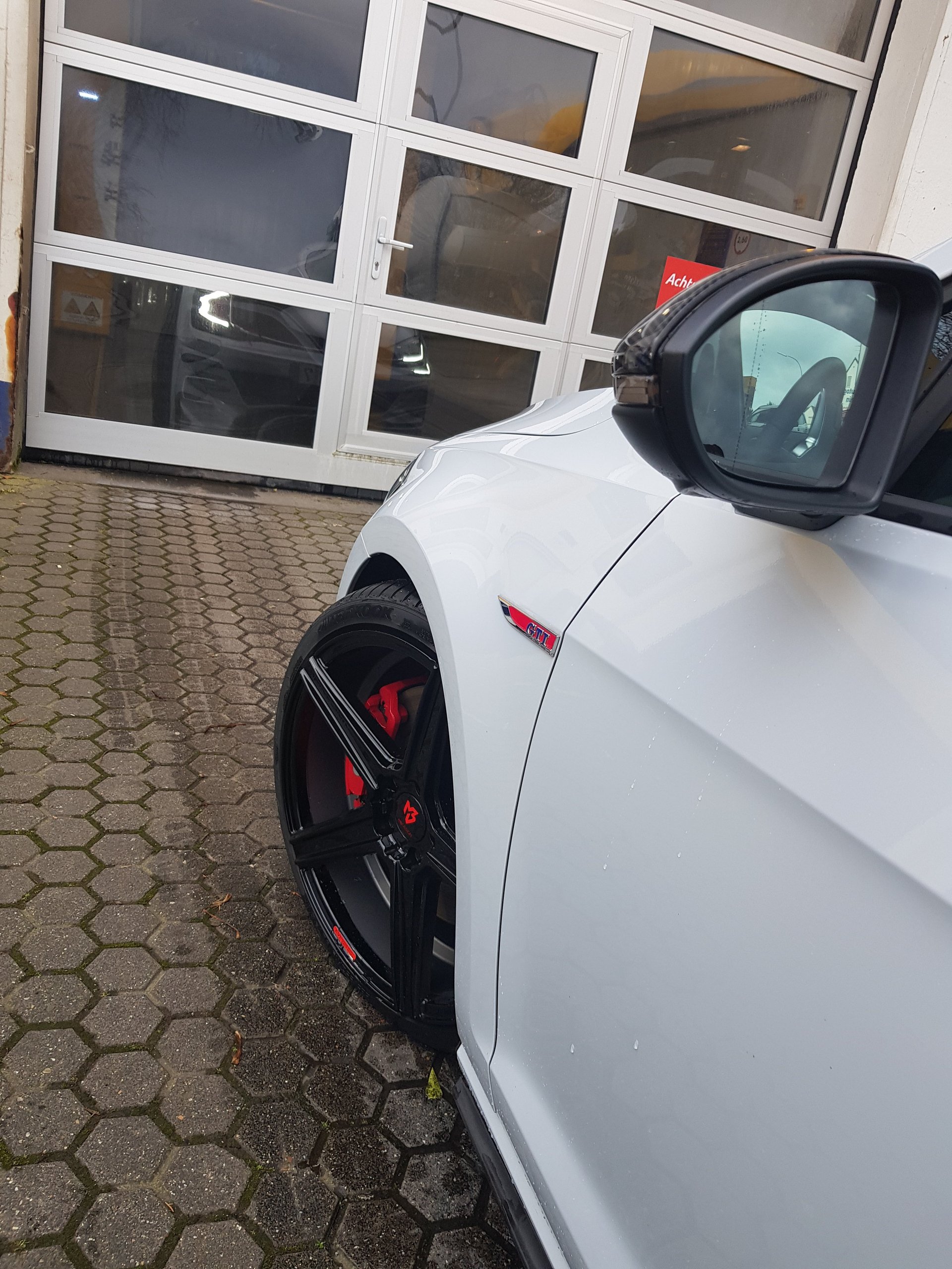 mbDESIGN KV1 19 inch for Golf 7 GTI with TÜV certificate