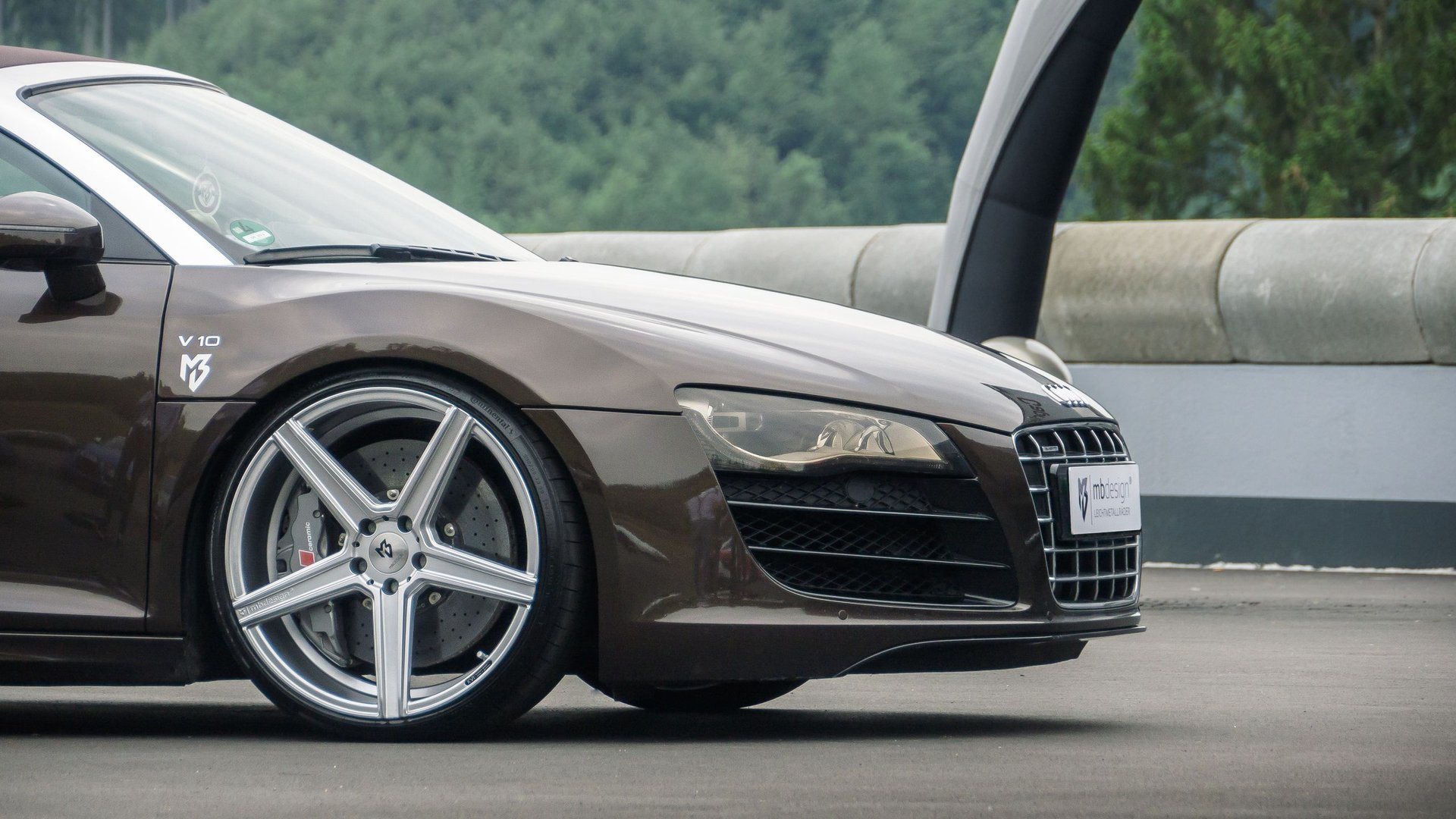 AUDI R8 Coupe 42 KV1 silber glänzend