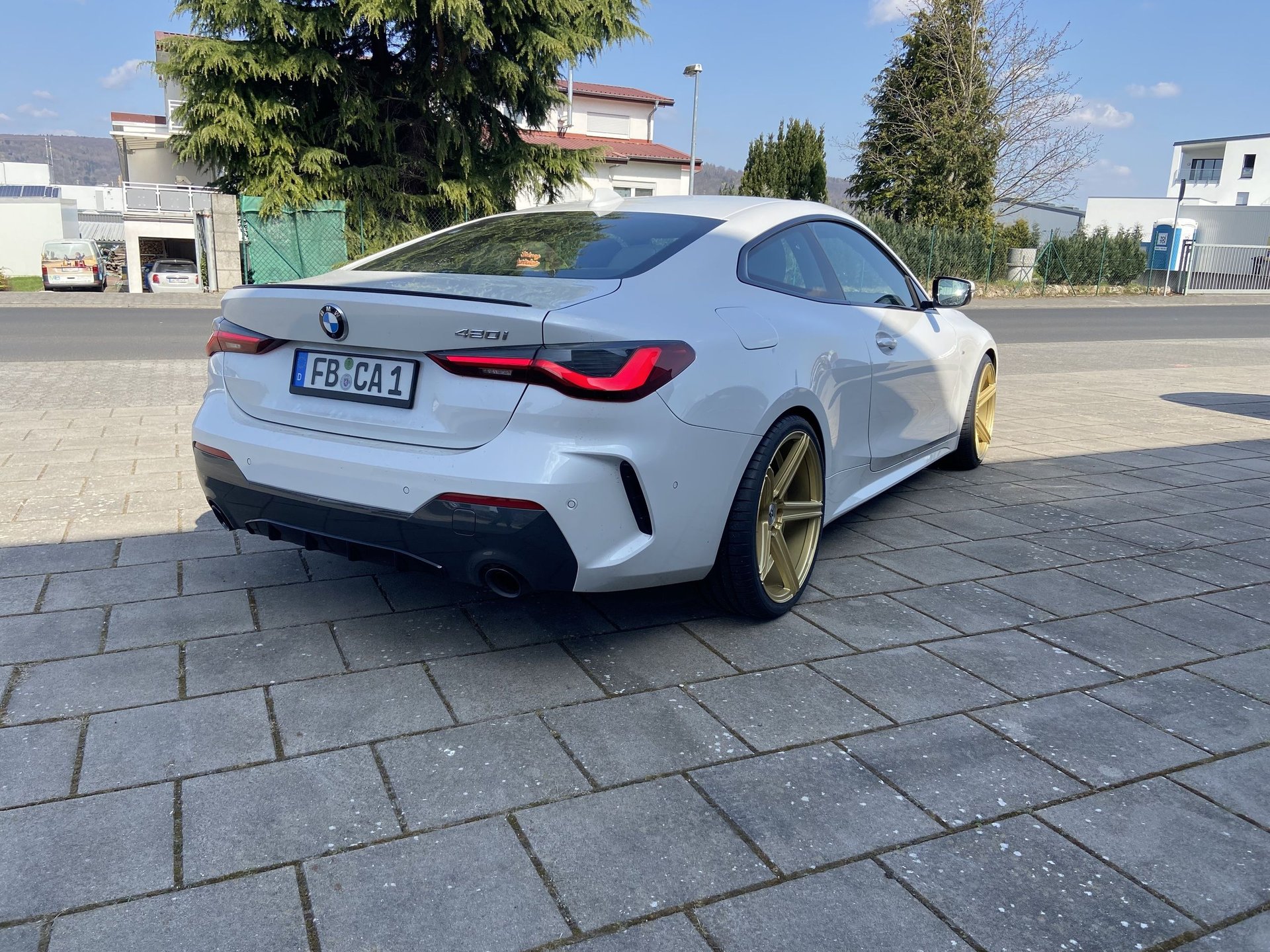 BMW 4er Cabrio G3C KV1 gold glänzend