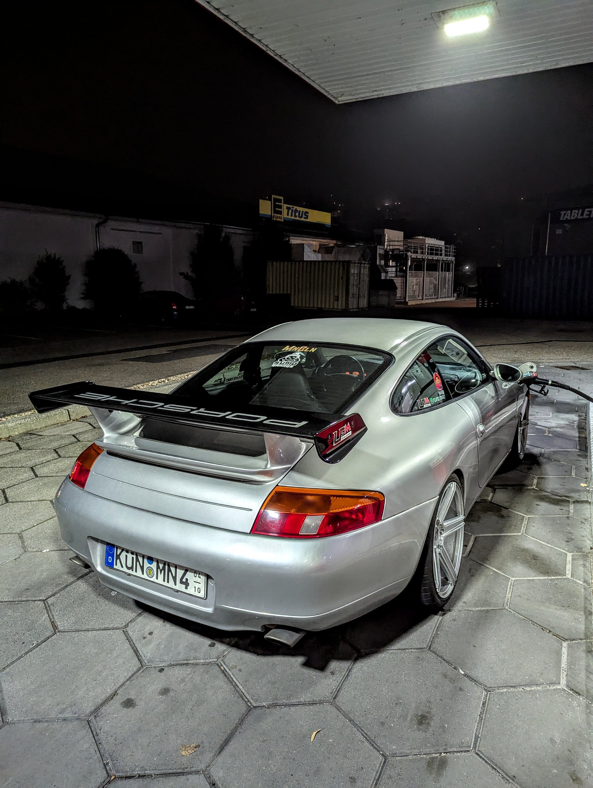 Porsche 911 Coupe 996 with KV1 Wheels