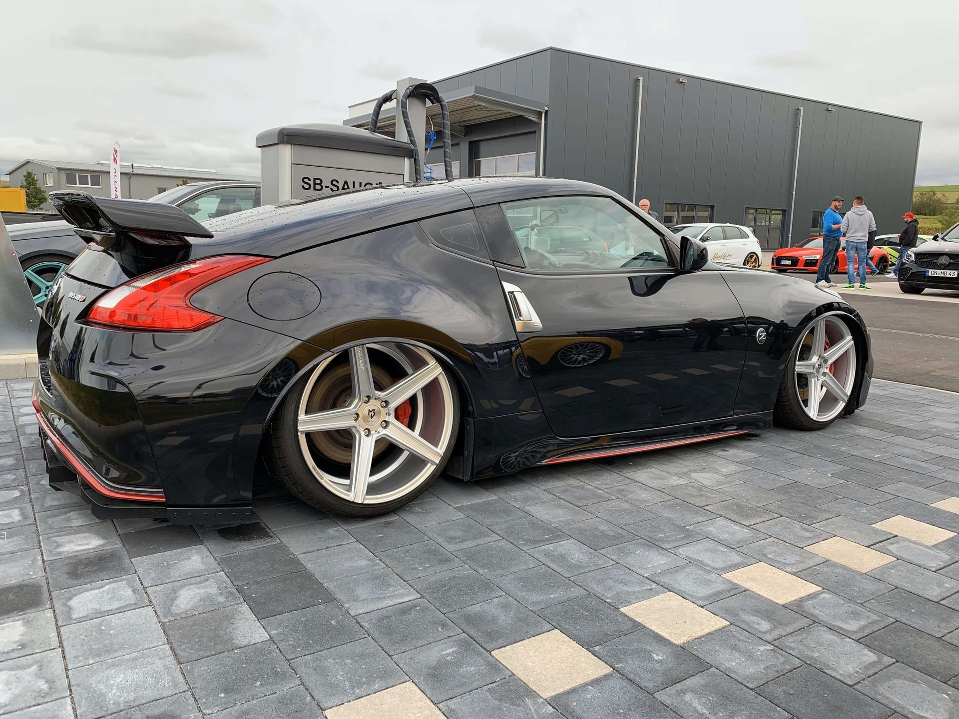 NISSAN 370Z Coupe Z34 KV1 silber glänzend
