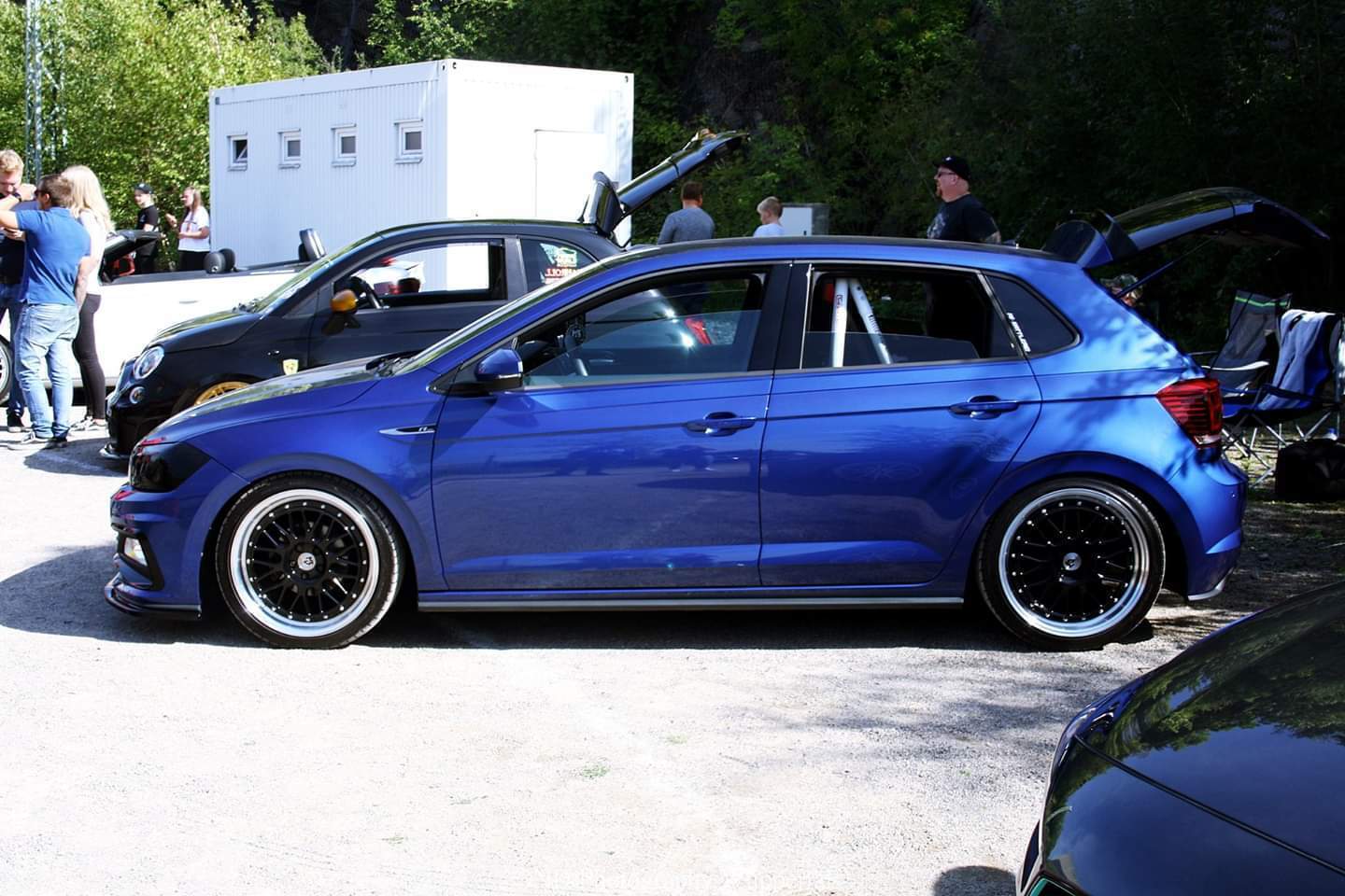 VOLKSWAGEN Polo AW LV1 schwarz glänzend poliert