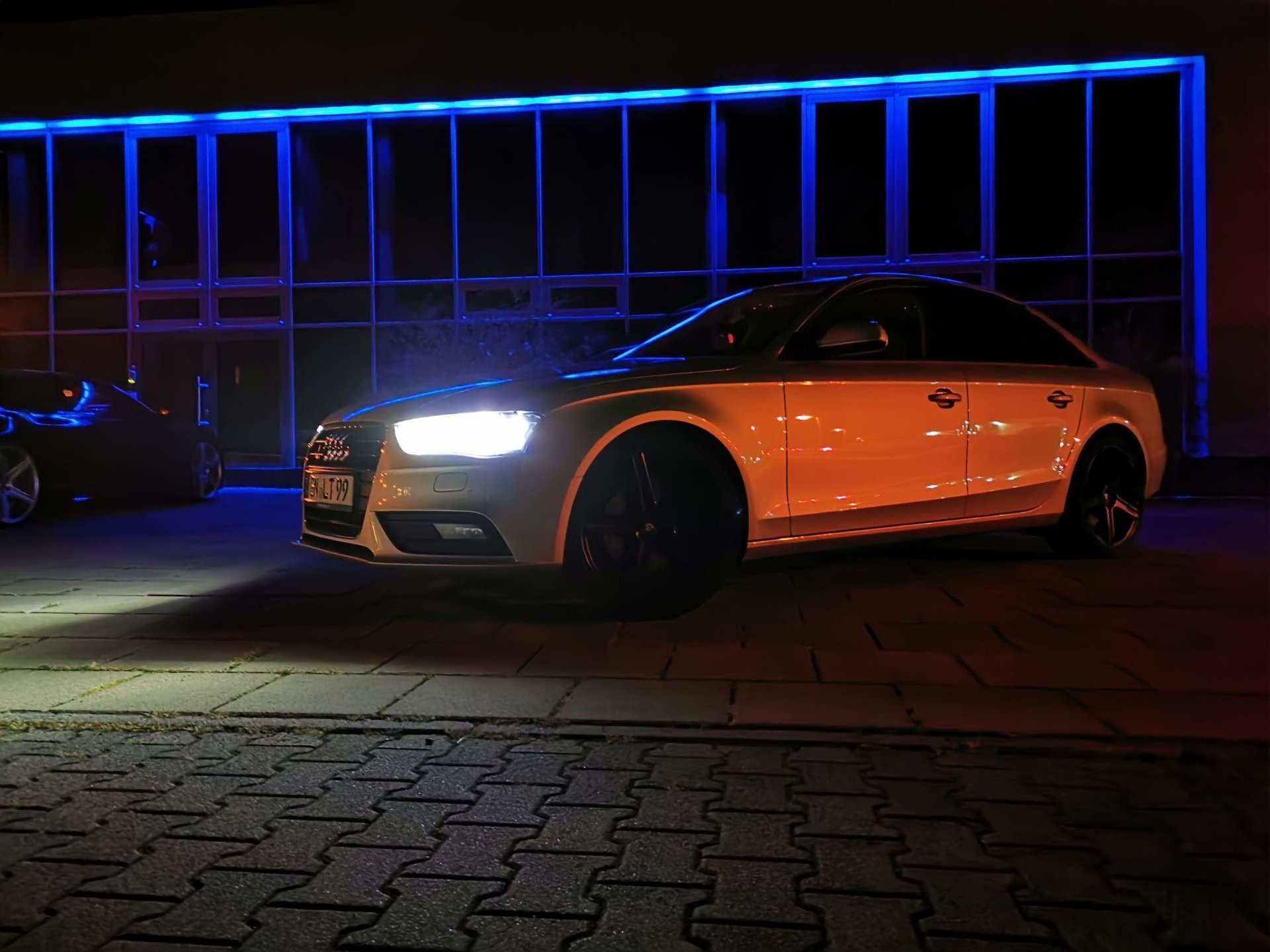 AUDI A4 B8 KV1 schwarz seidenmatt
