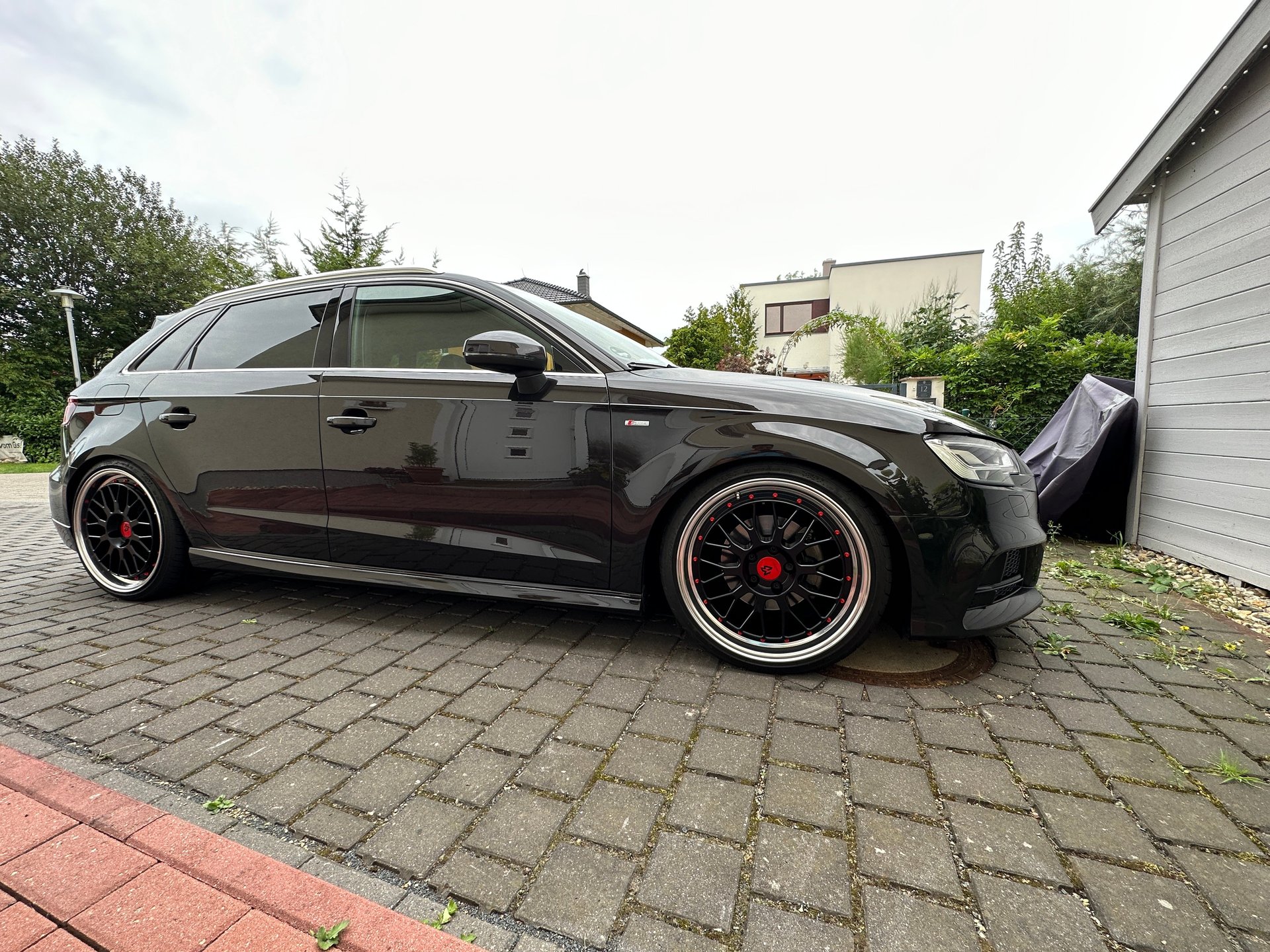 AUDI A3 8V - LV1 schwarz glänzend poliert