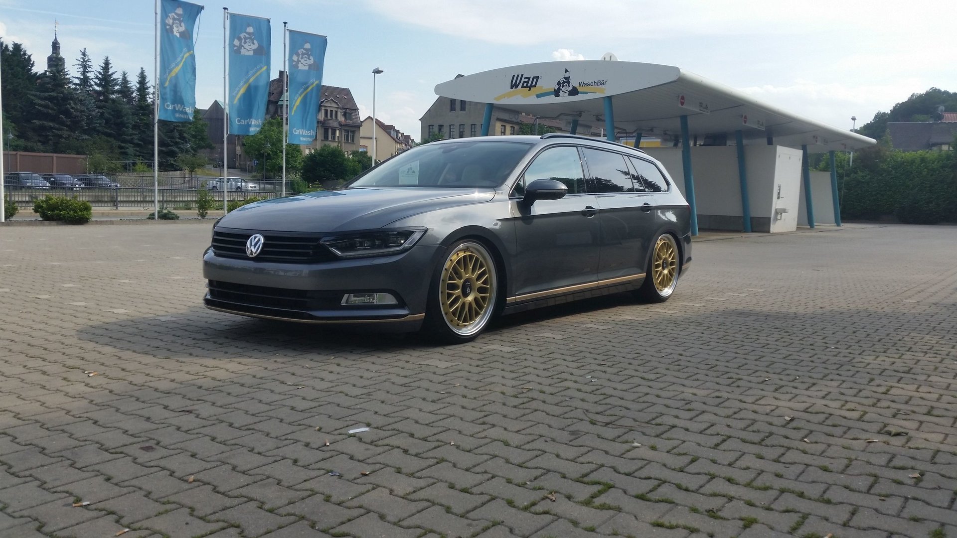 VOLKSWAGEN Passat 3C - LV1 gold shiny polished
