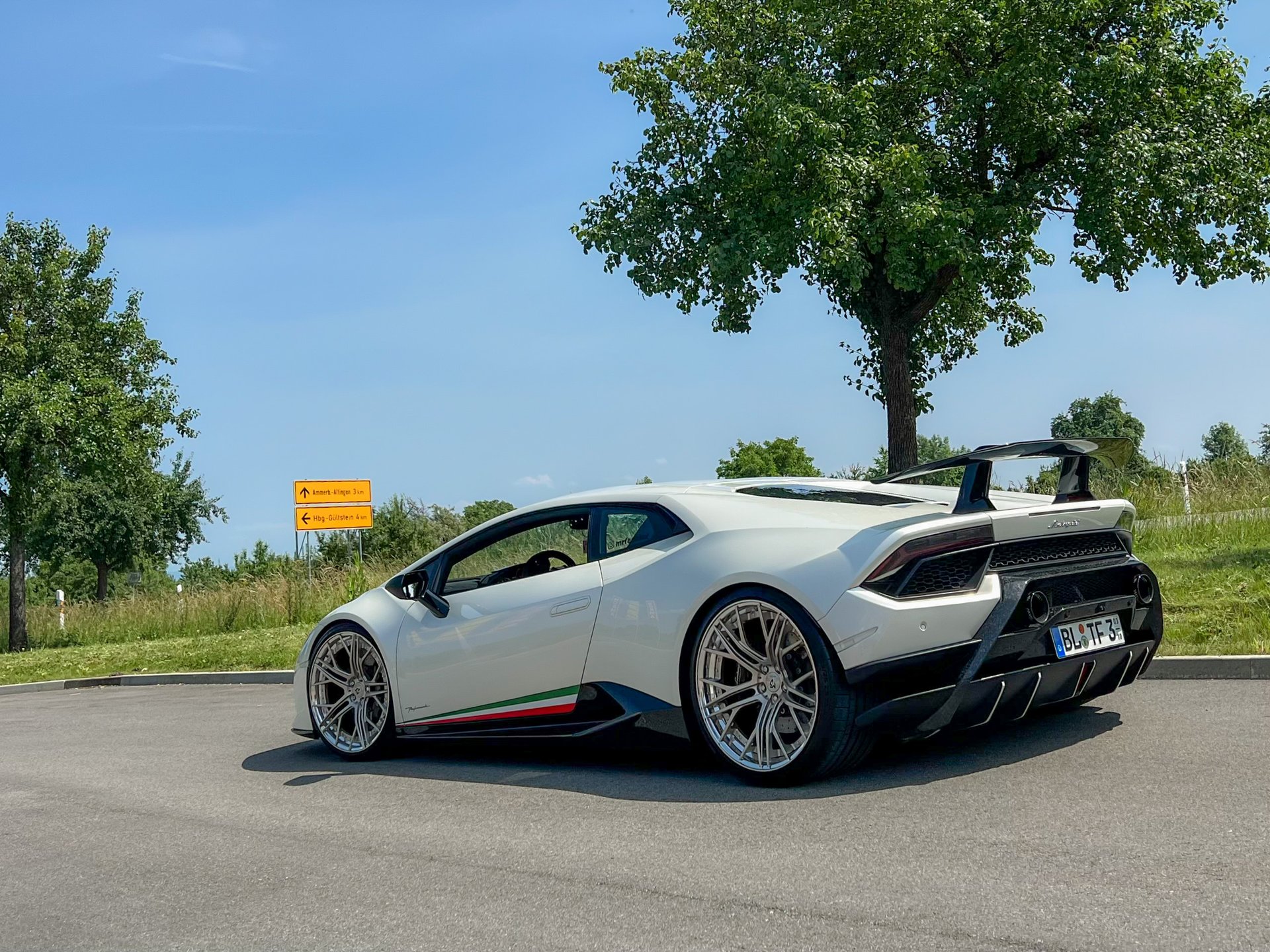 LAMBORGHINI Huracan Coupe H Performante SF1.3 rosegold matt Außenbett poliert