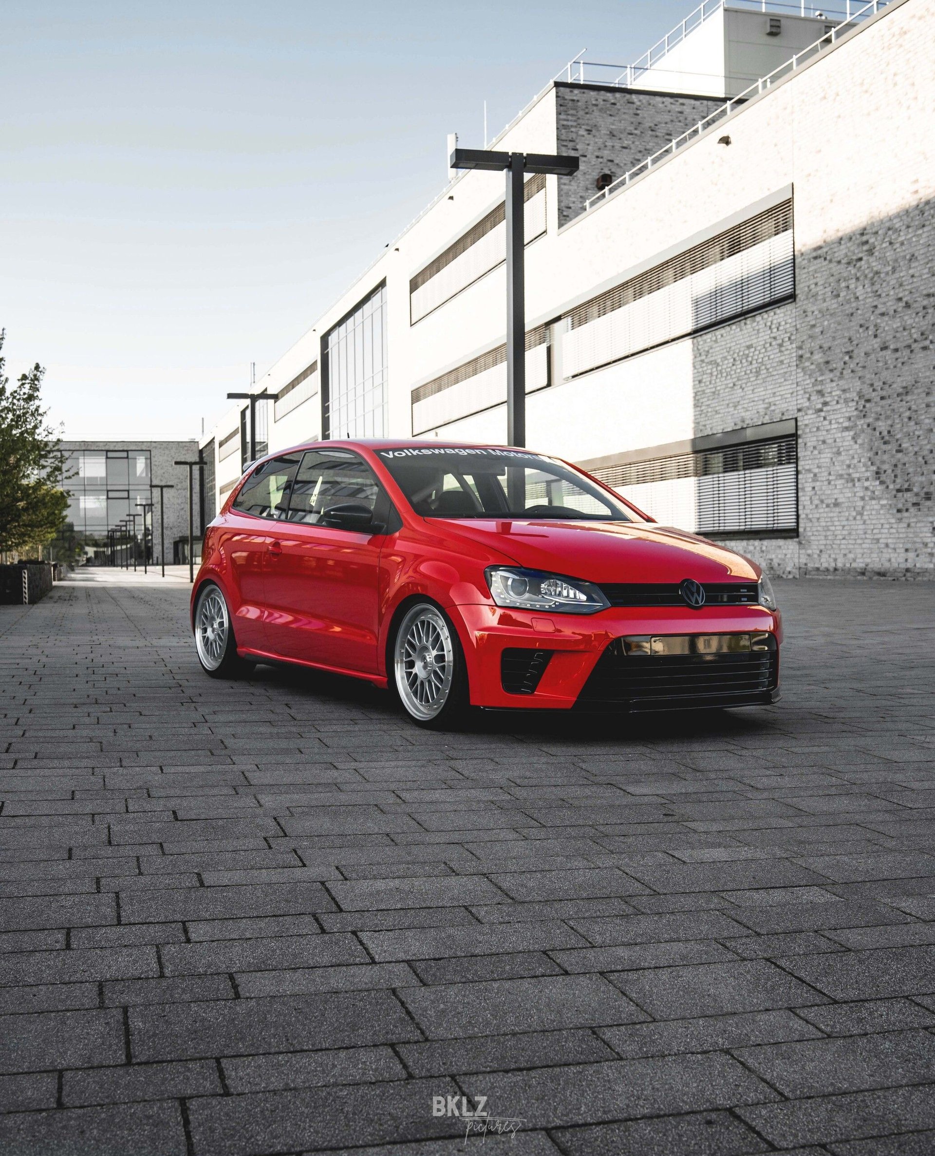 VOLKSWAGEN Polo 6R LV1 silber glänzend voll poliert