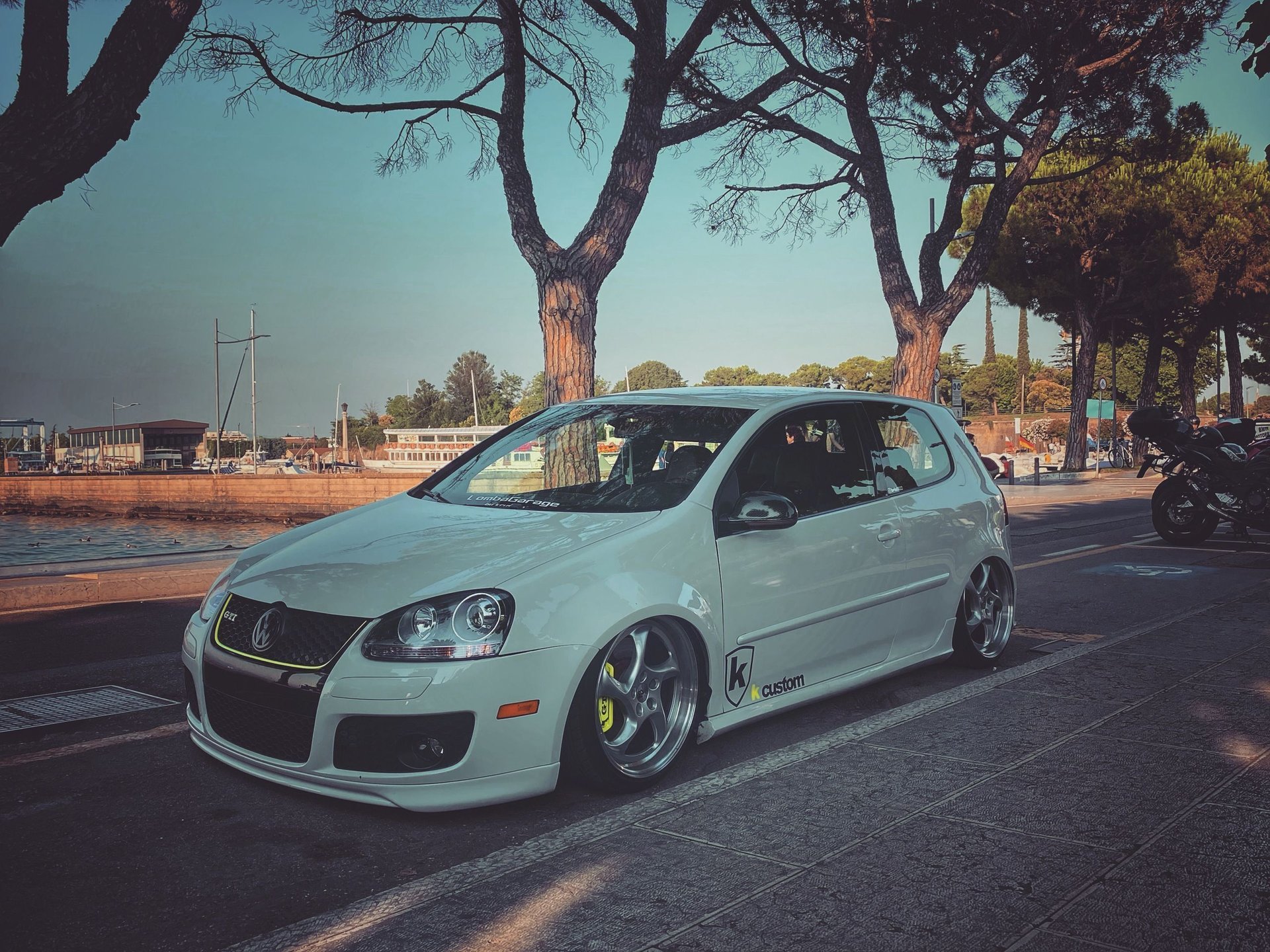 VOLKSWAGEN Golf 5 1K - TURBO silber glänzend poliert