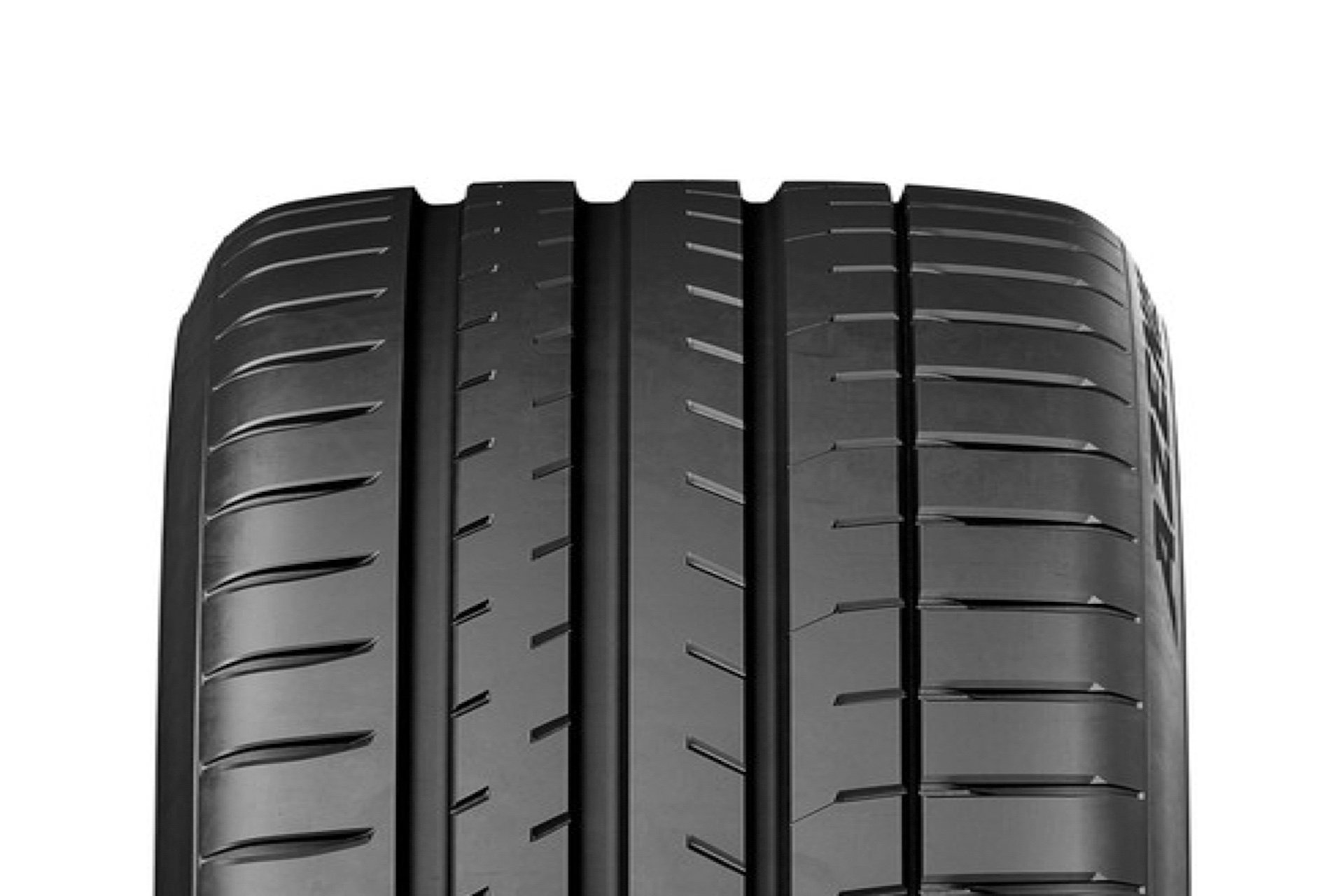 Falken AZENIS RS820  