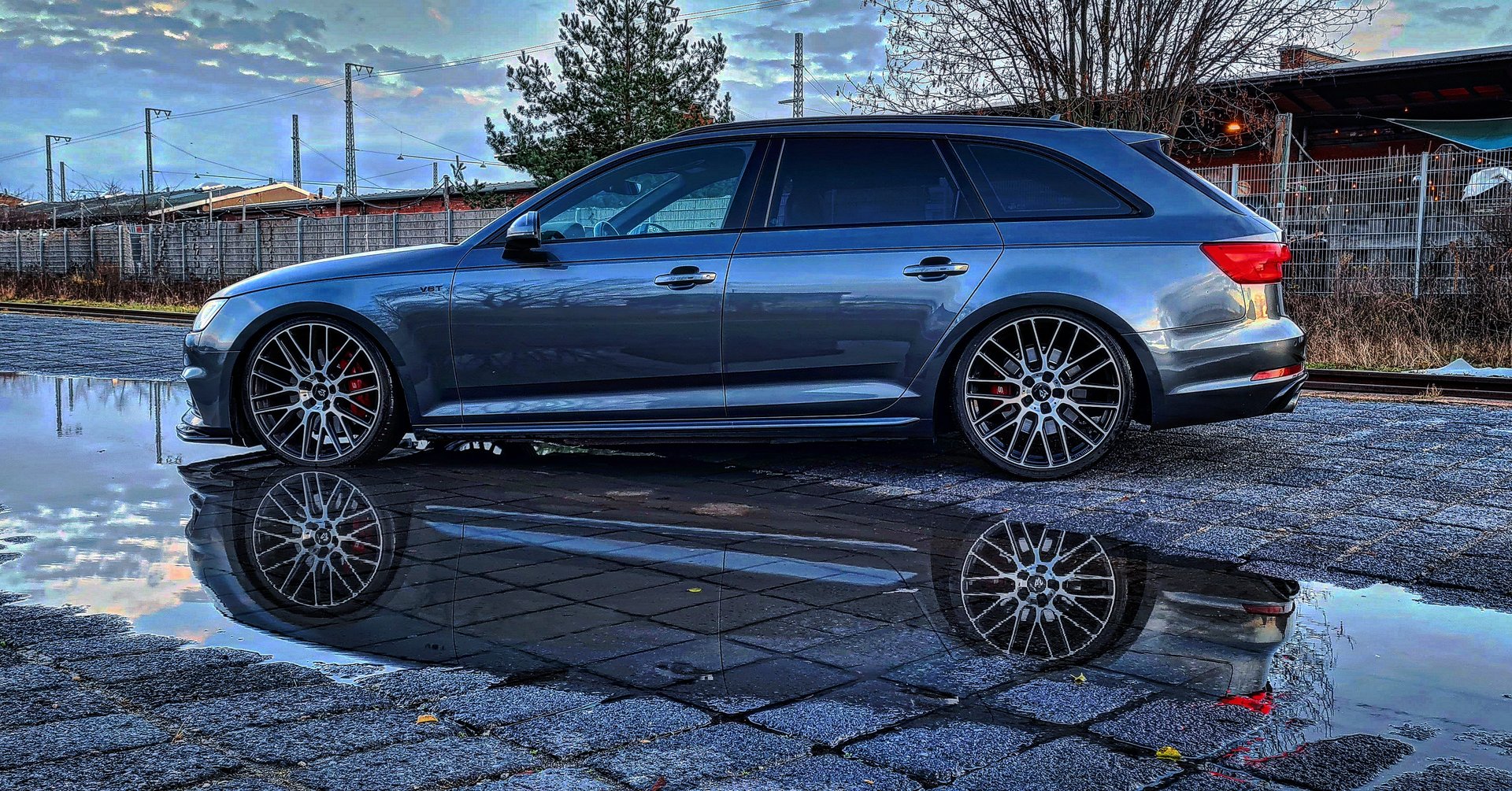AUDI S4 Avant B8(B9) with mbDESIGN 20 inch alloy wheels