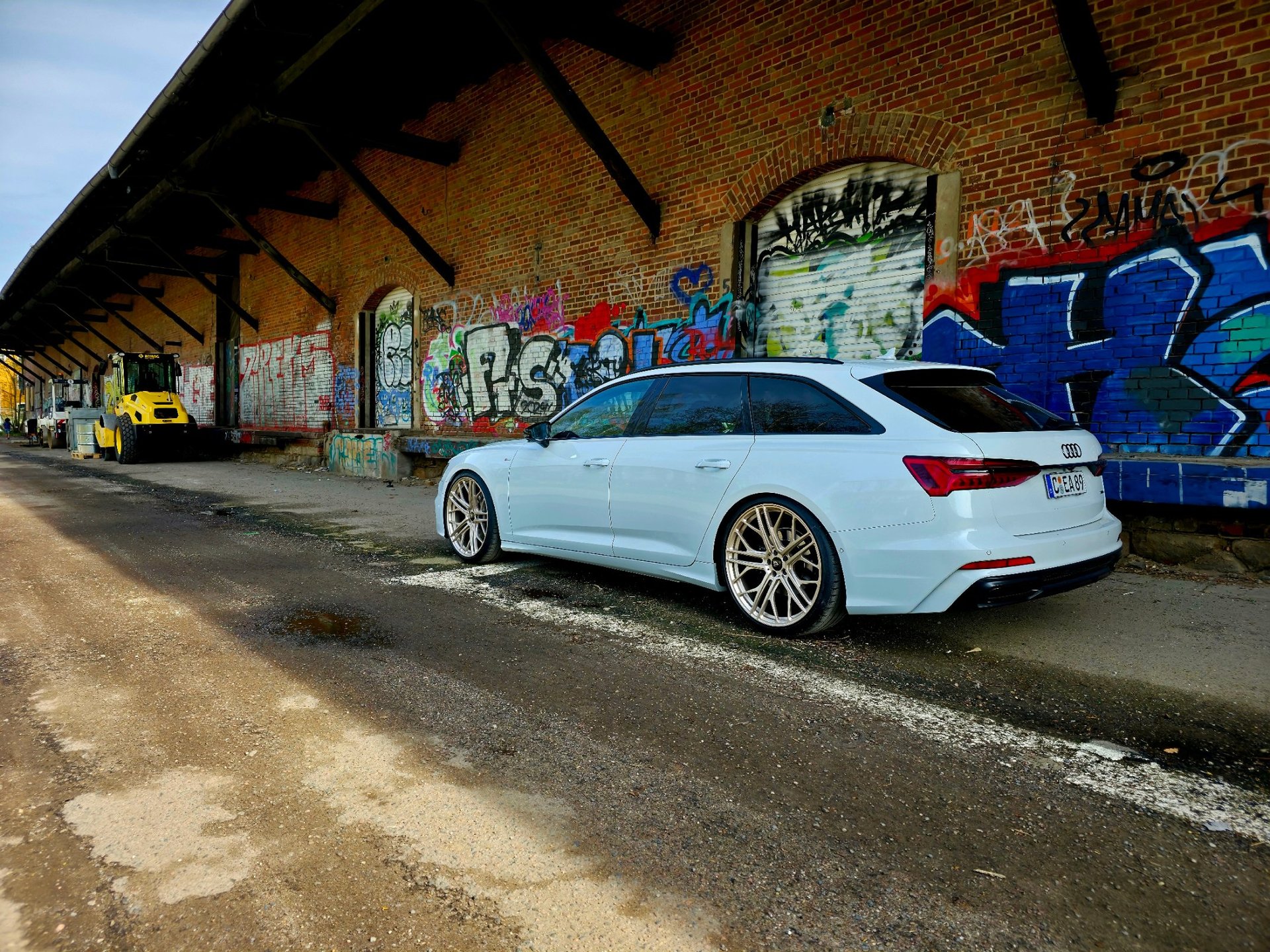 AUDI A6 Avant F2 with 22 inch mbDESIGN wheels – Summer complete wheels