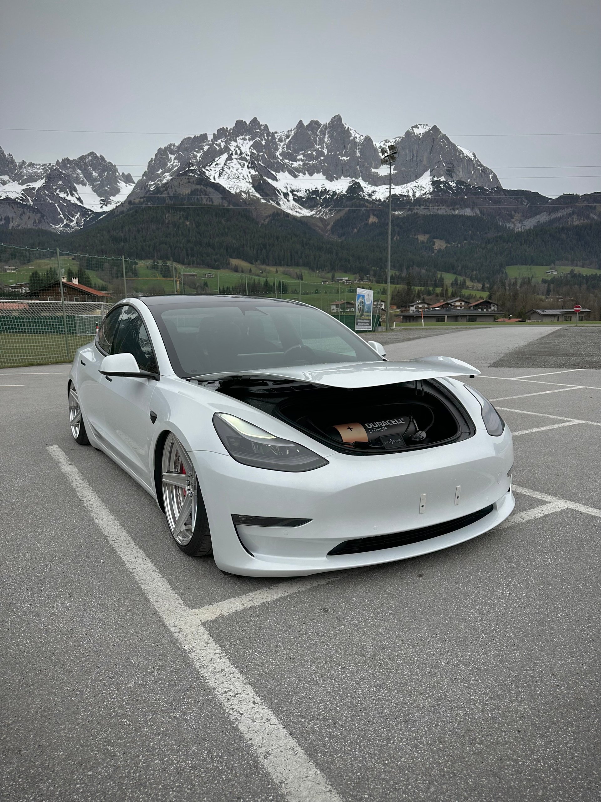 TESLA Model 3 003 - KV1.3 champagner glänzend poliert
