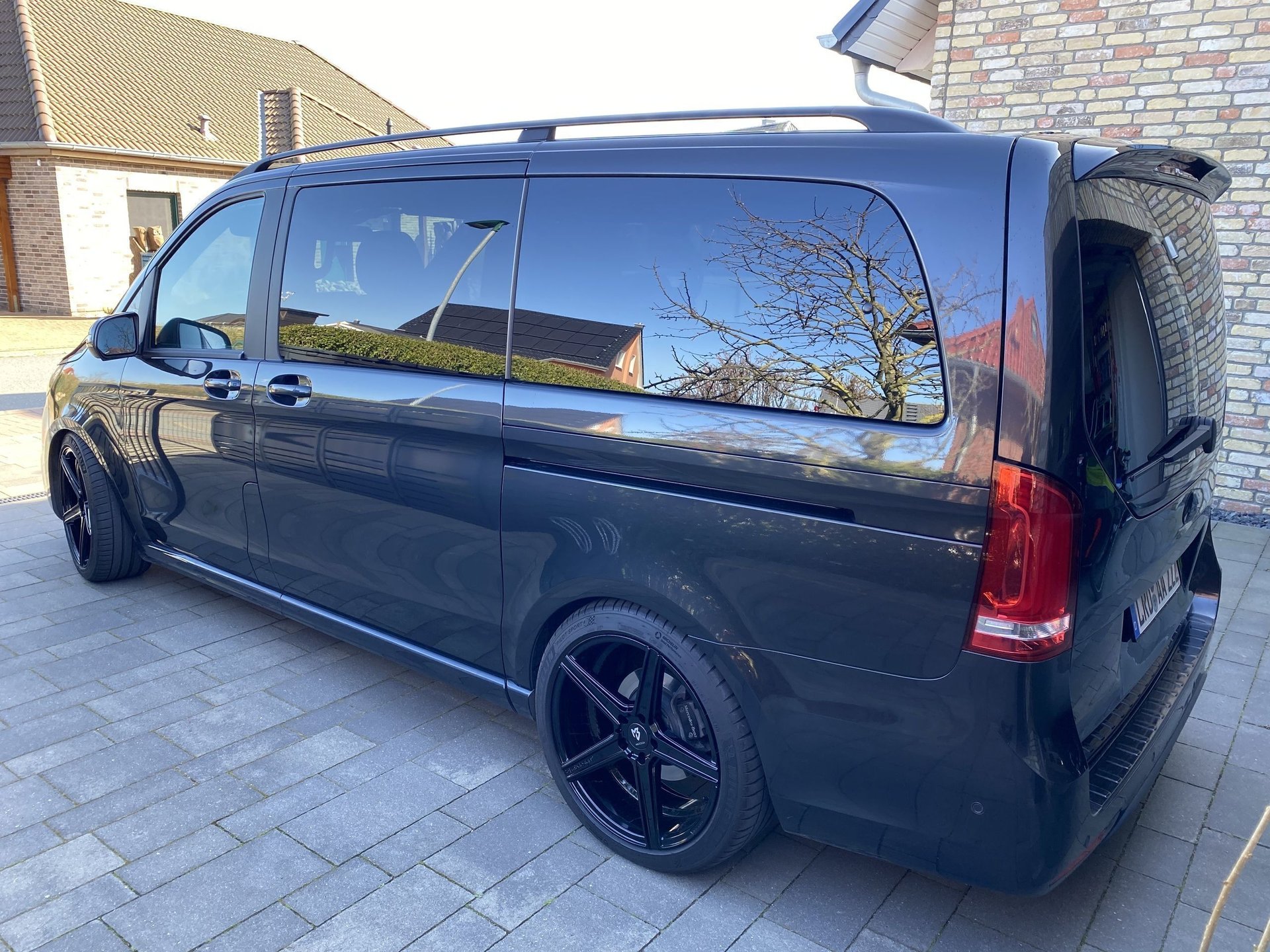MERCEDES-BENZ Marco Polo 639/2 KV1 schwarz glänzend