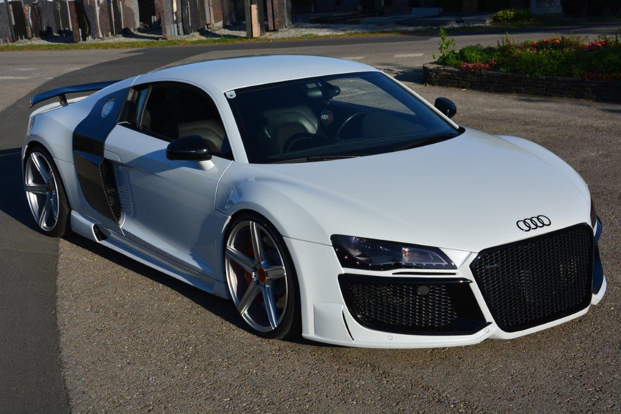 AUDI R8 Coupe 42 KV1 silber glänzend